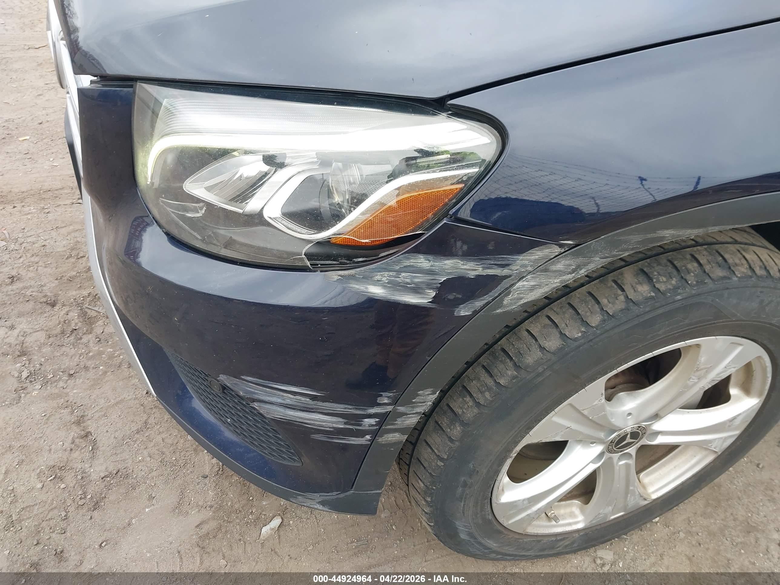 MERCEDES-BENZ GLC image 6