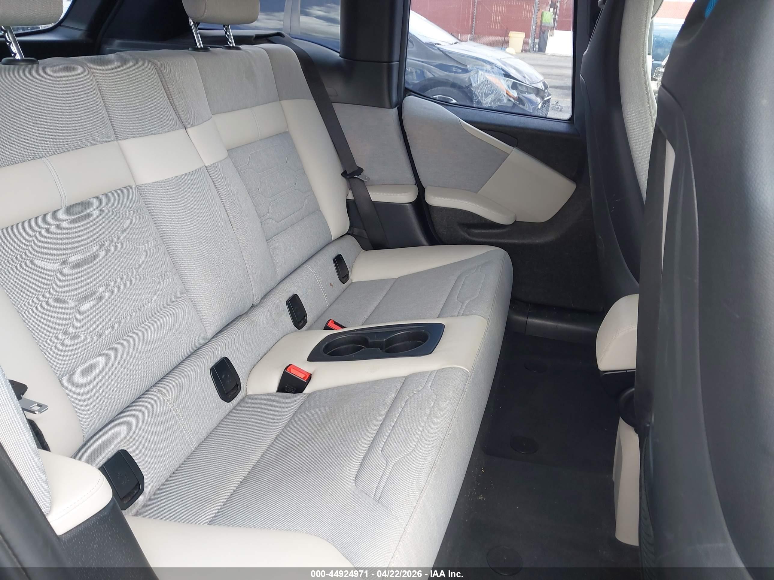 BMW I3 image 8