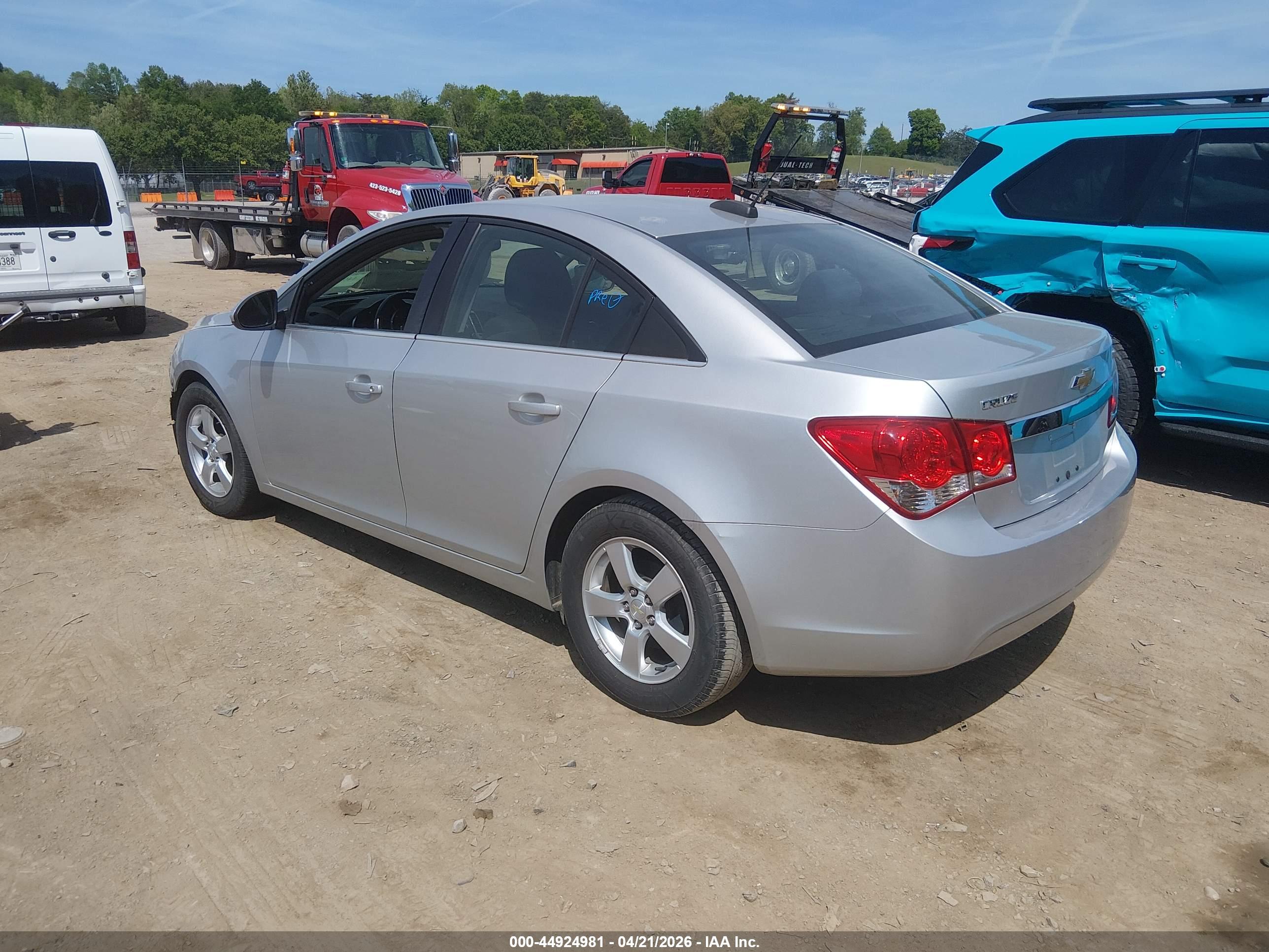 CHEVROLET CRUZE image 3