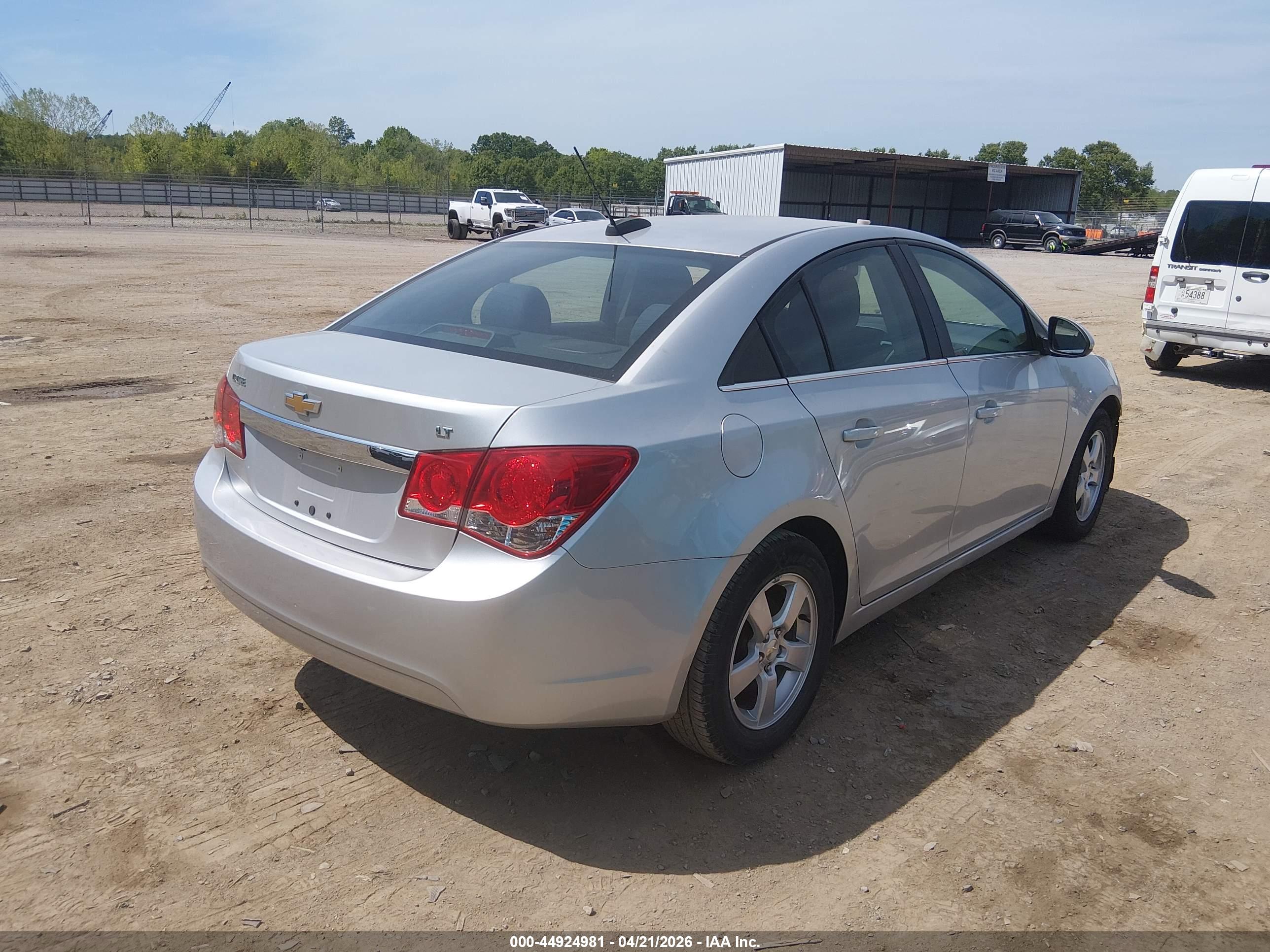 CHEVROLET CRUZE image 4