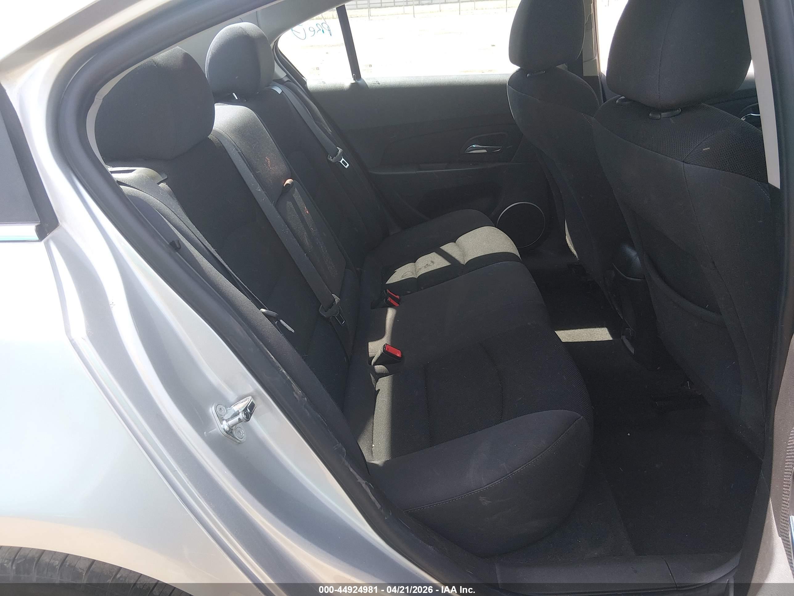 CHEVROLET CRUZE image 8