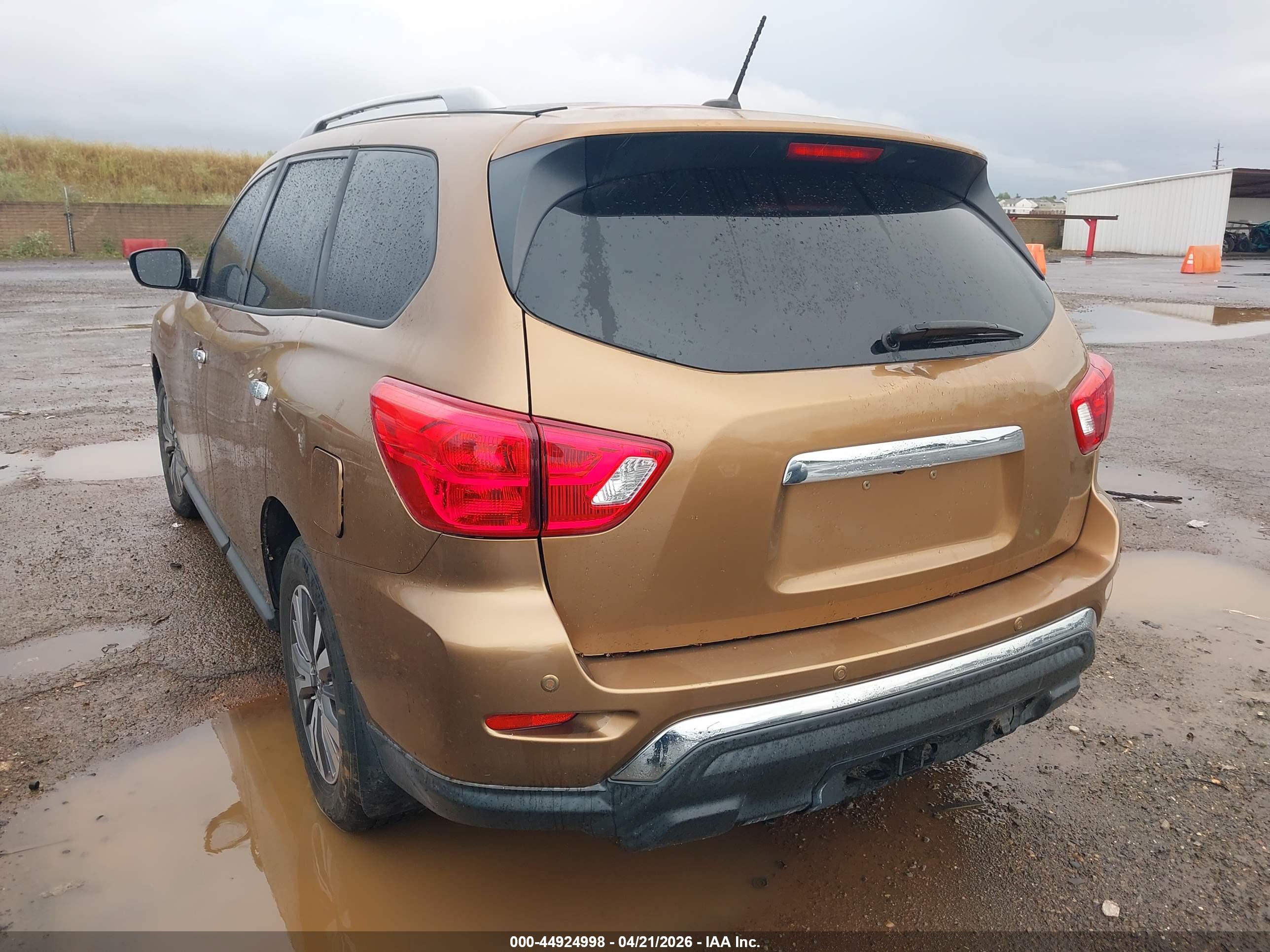 NISSAN PATHFINDER image 3