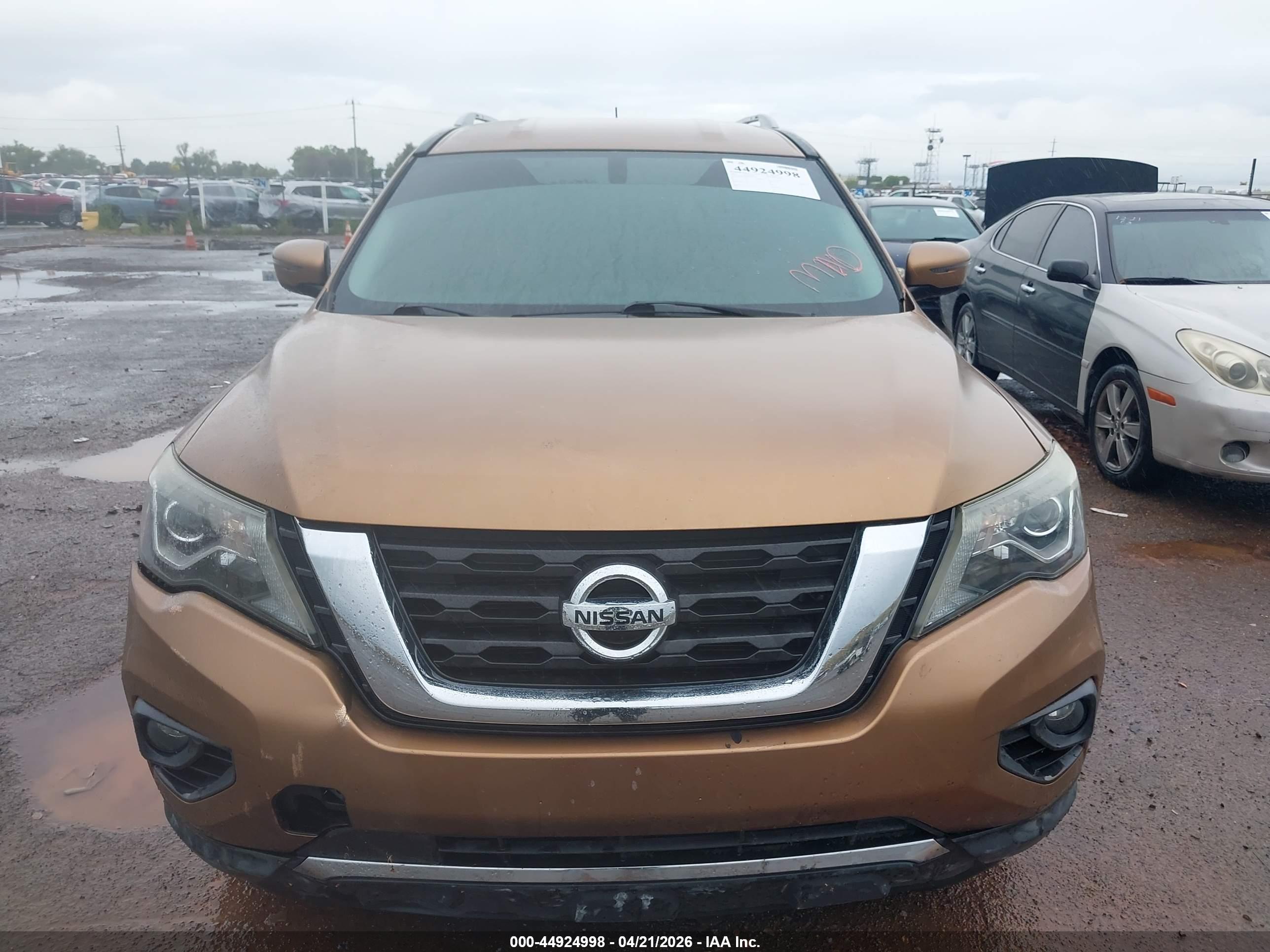 NISSAN PATHFINDER image 6