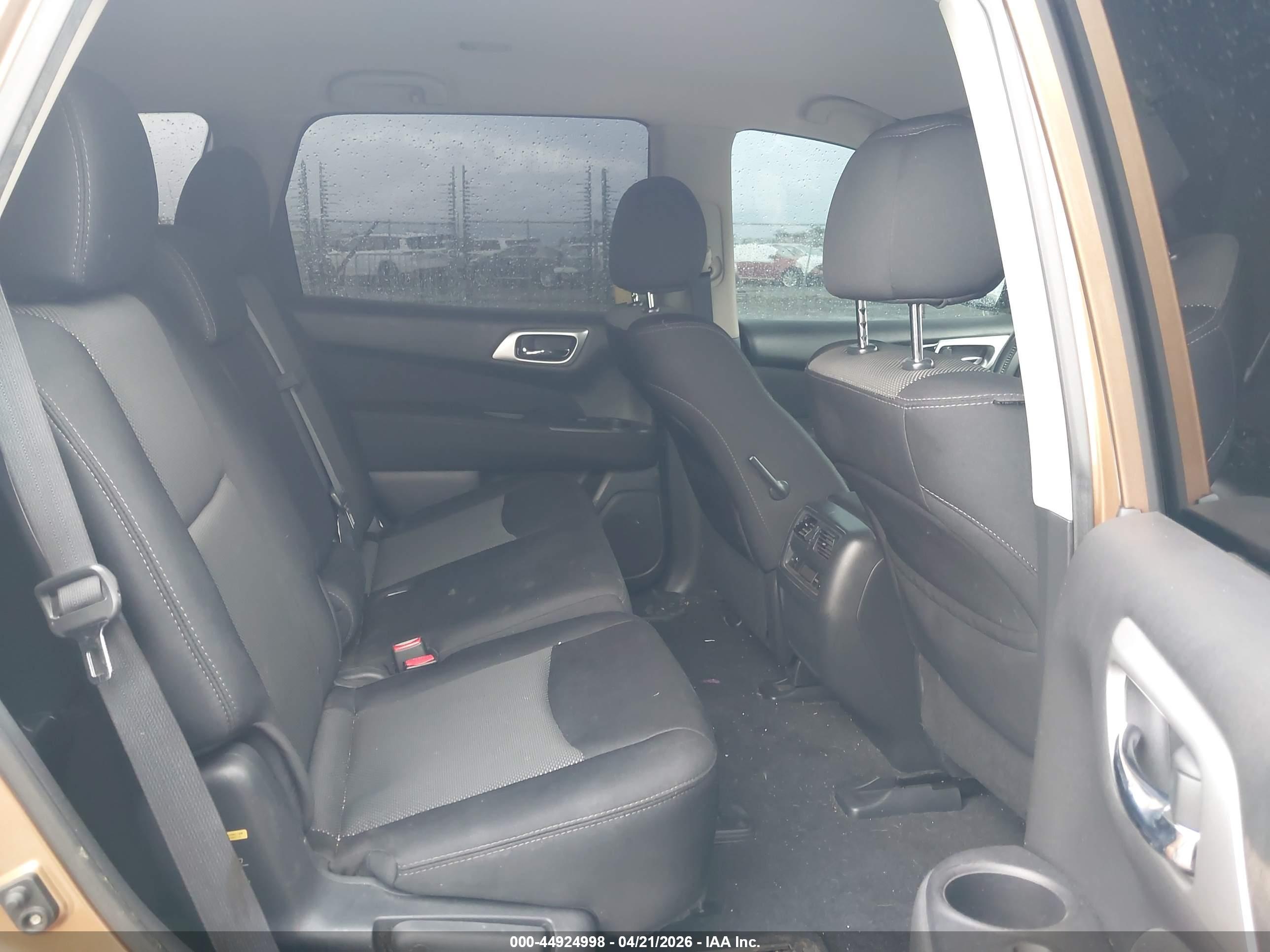 NISSAN PATHFINDER image 8