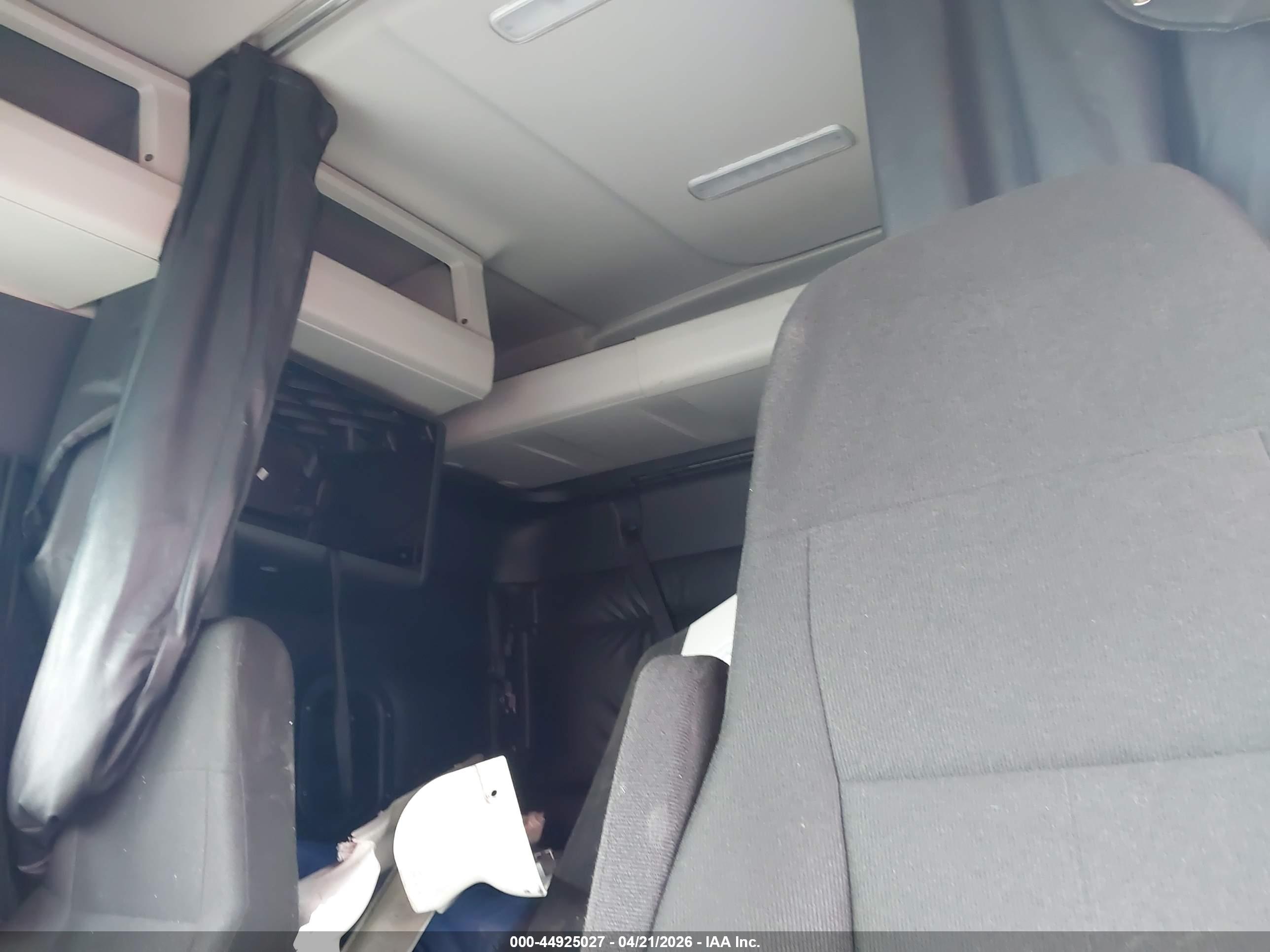 FREIGHTLINER NEW image 8