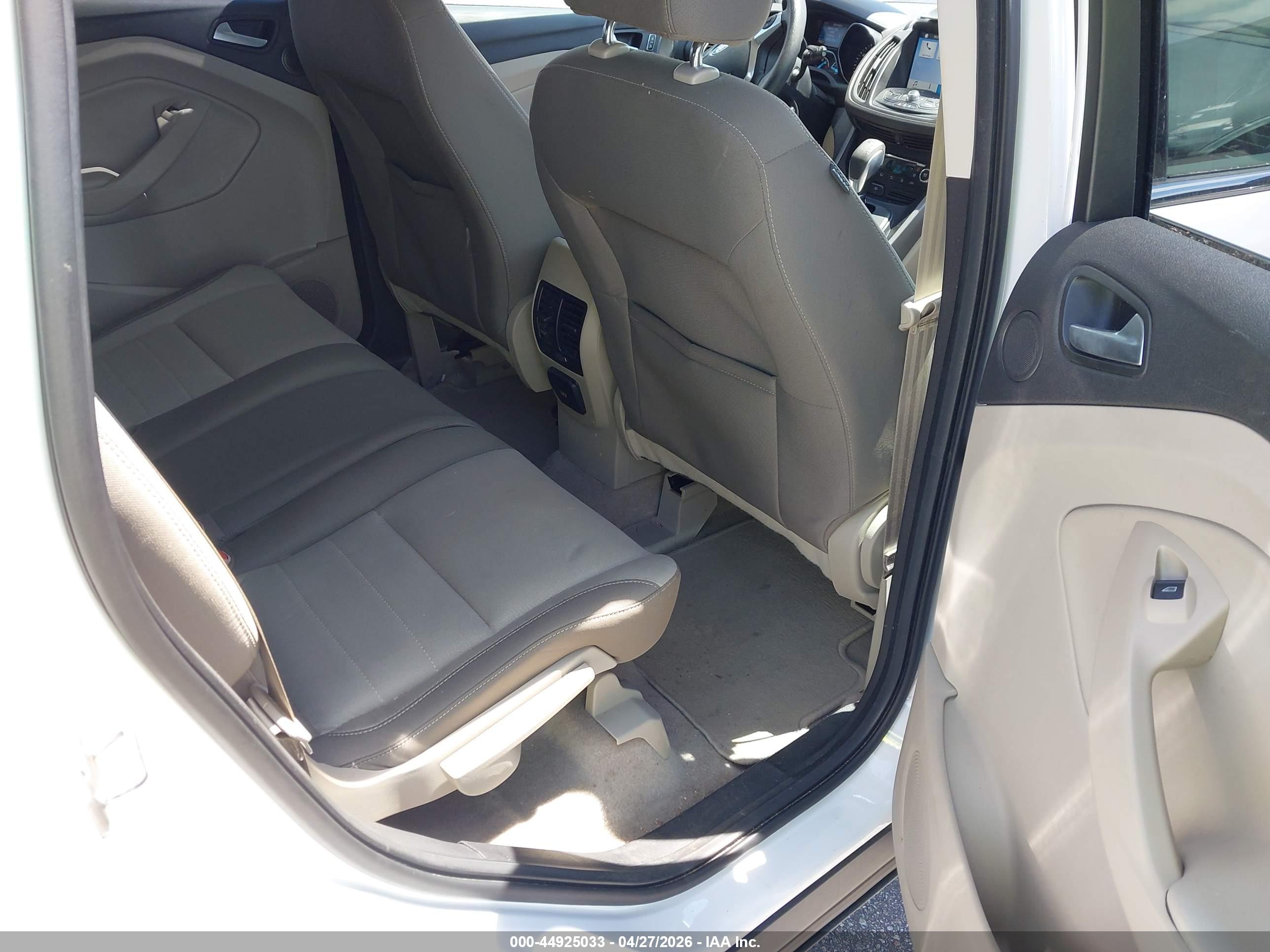 FORD ESCAPE image 8