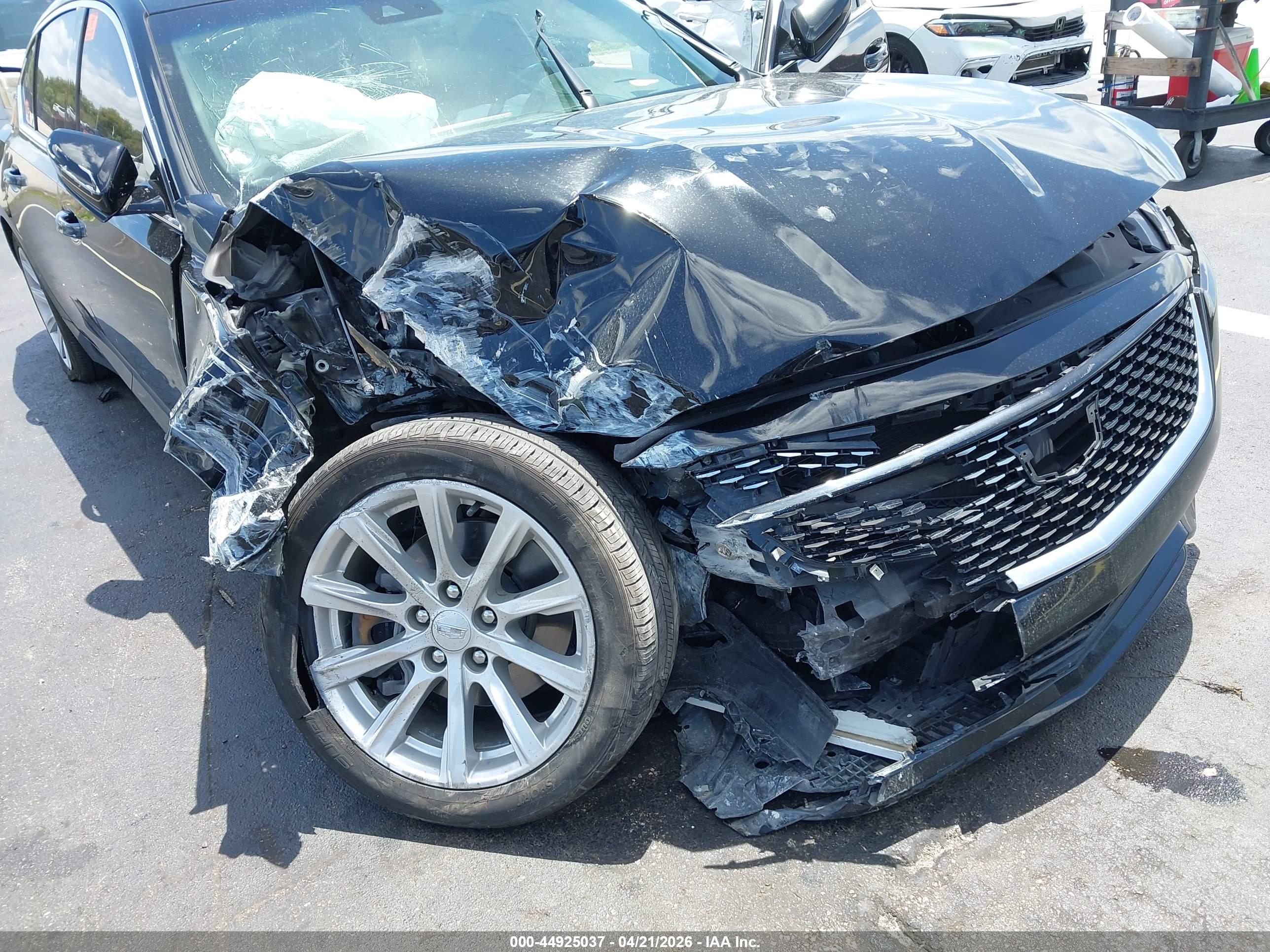 CADILLAC CT5 image 6