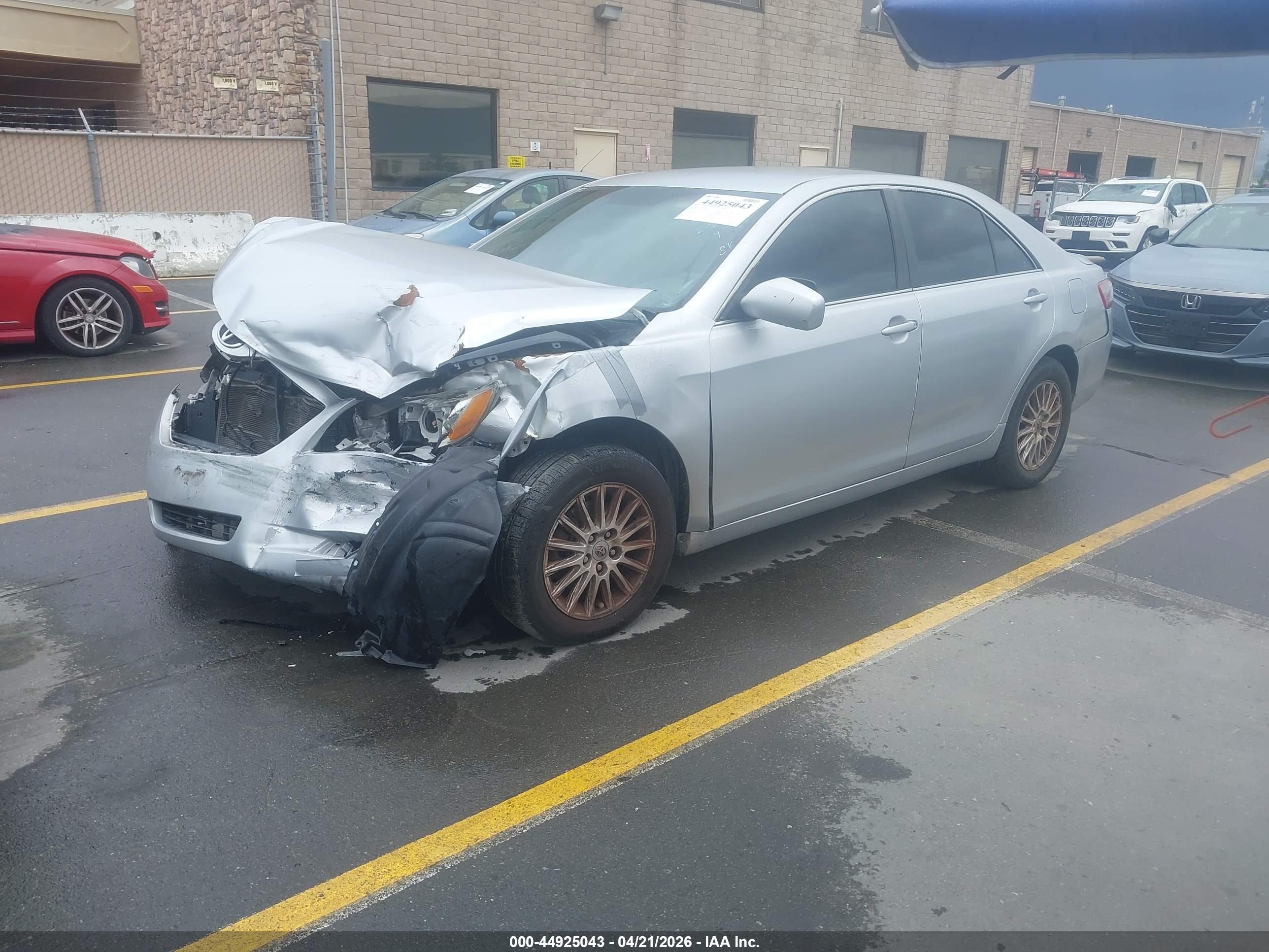 TOYOTA CAMRY image 2