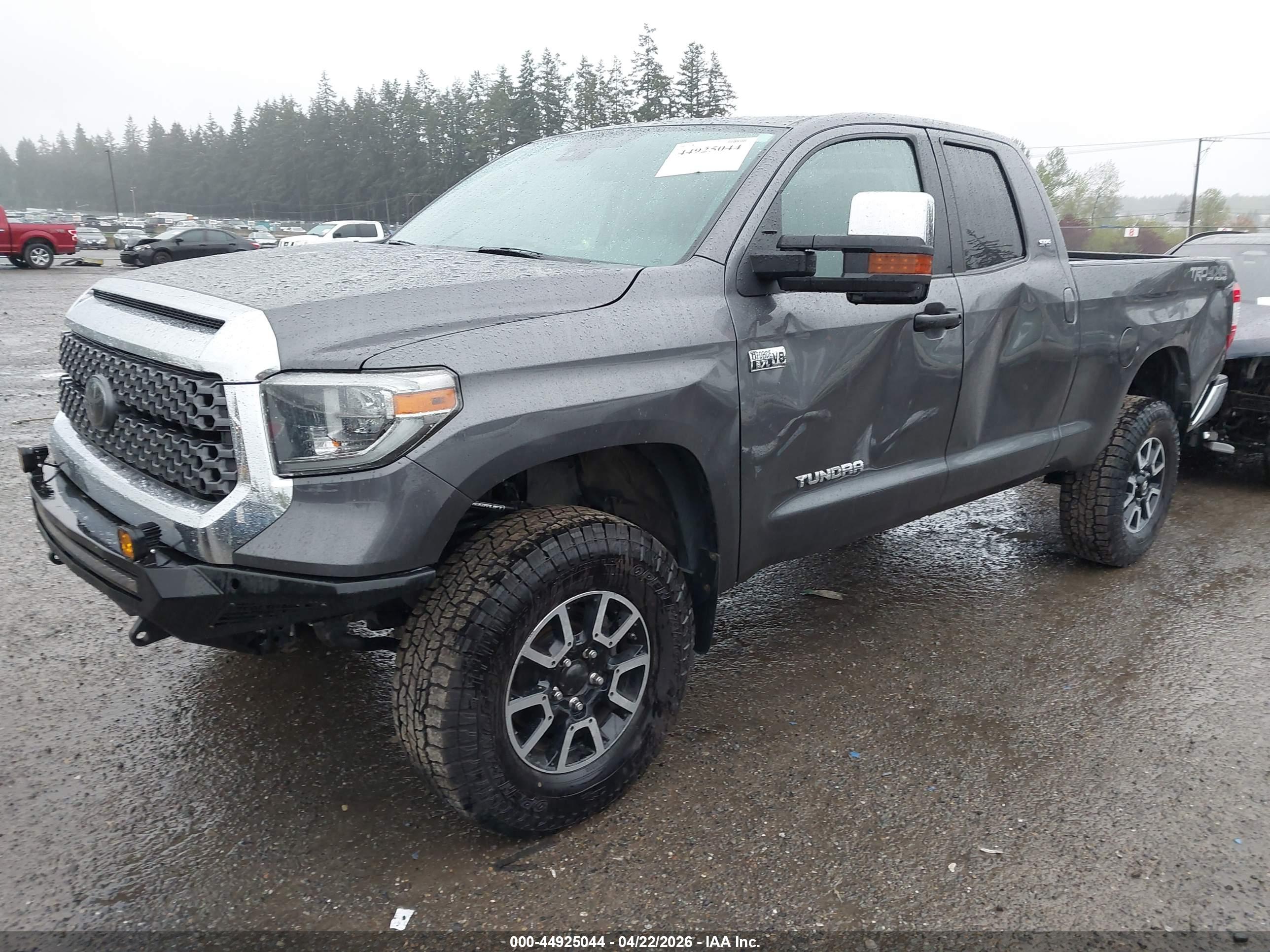 TOYOTA TUNDRA image 2