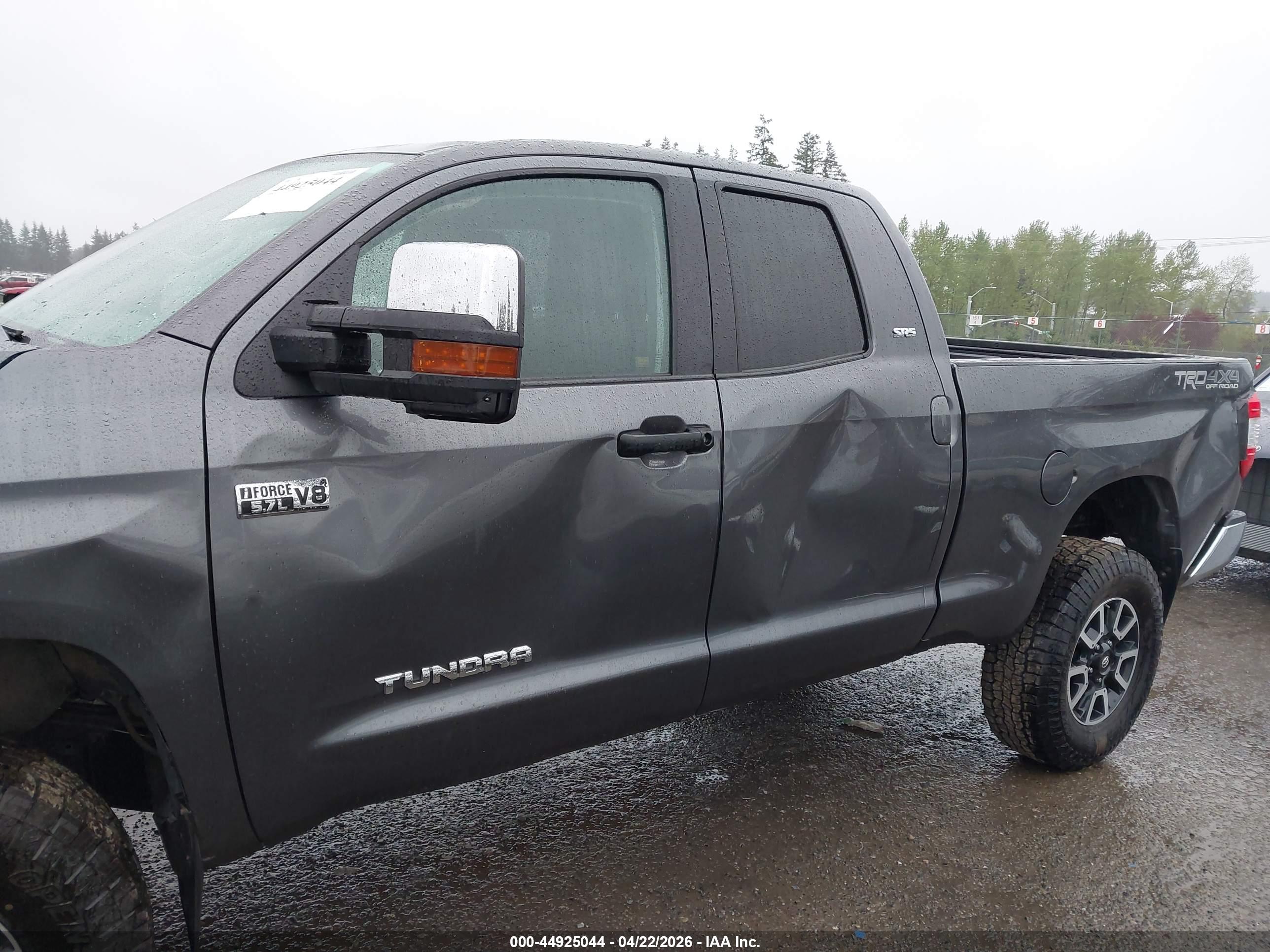 TOYOTA TUNDRA image 6