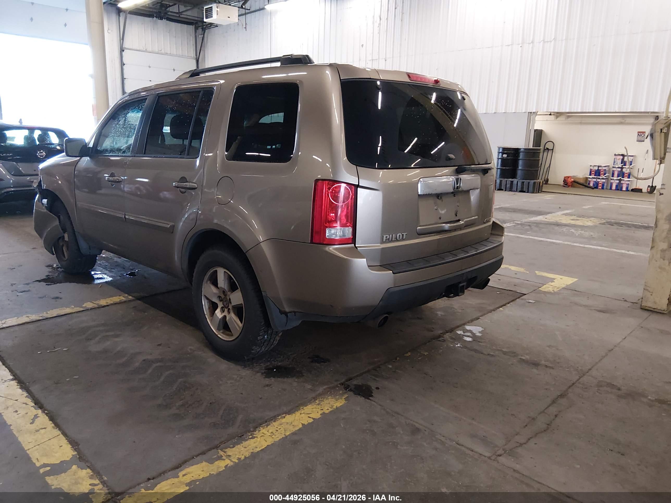 HONDA PILOT image 3