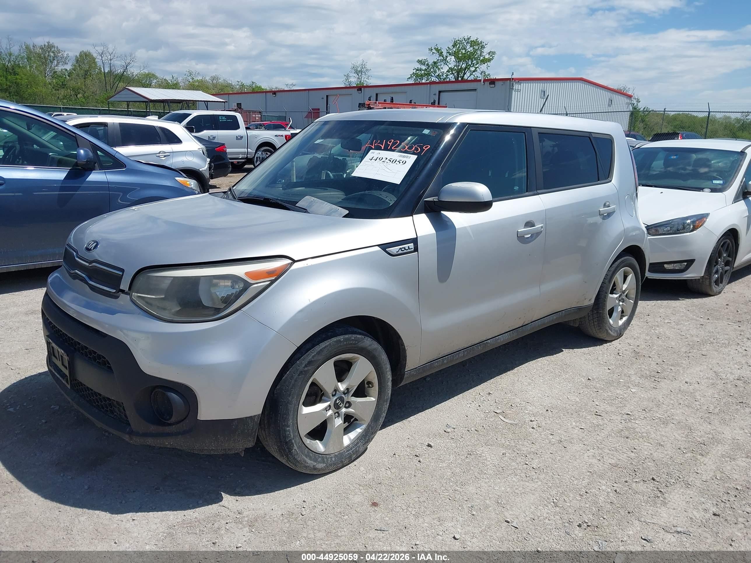 KIA SOUL image 2