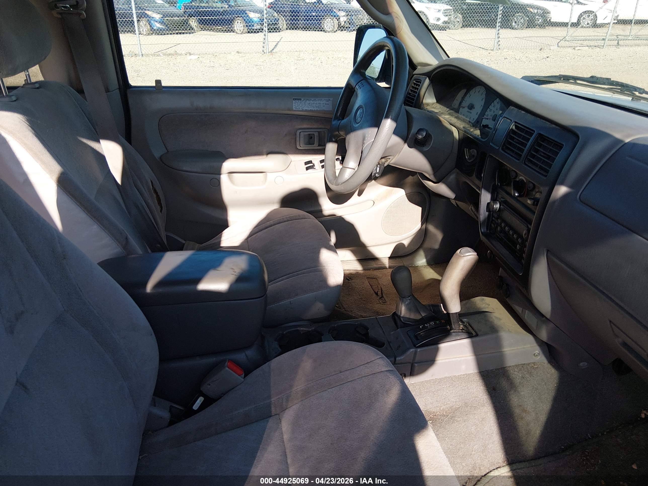 TOYOTA TACOMA image 5