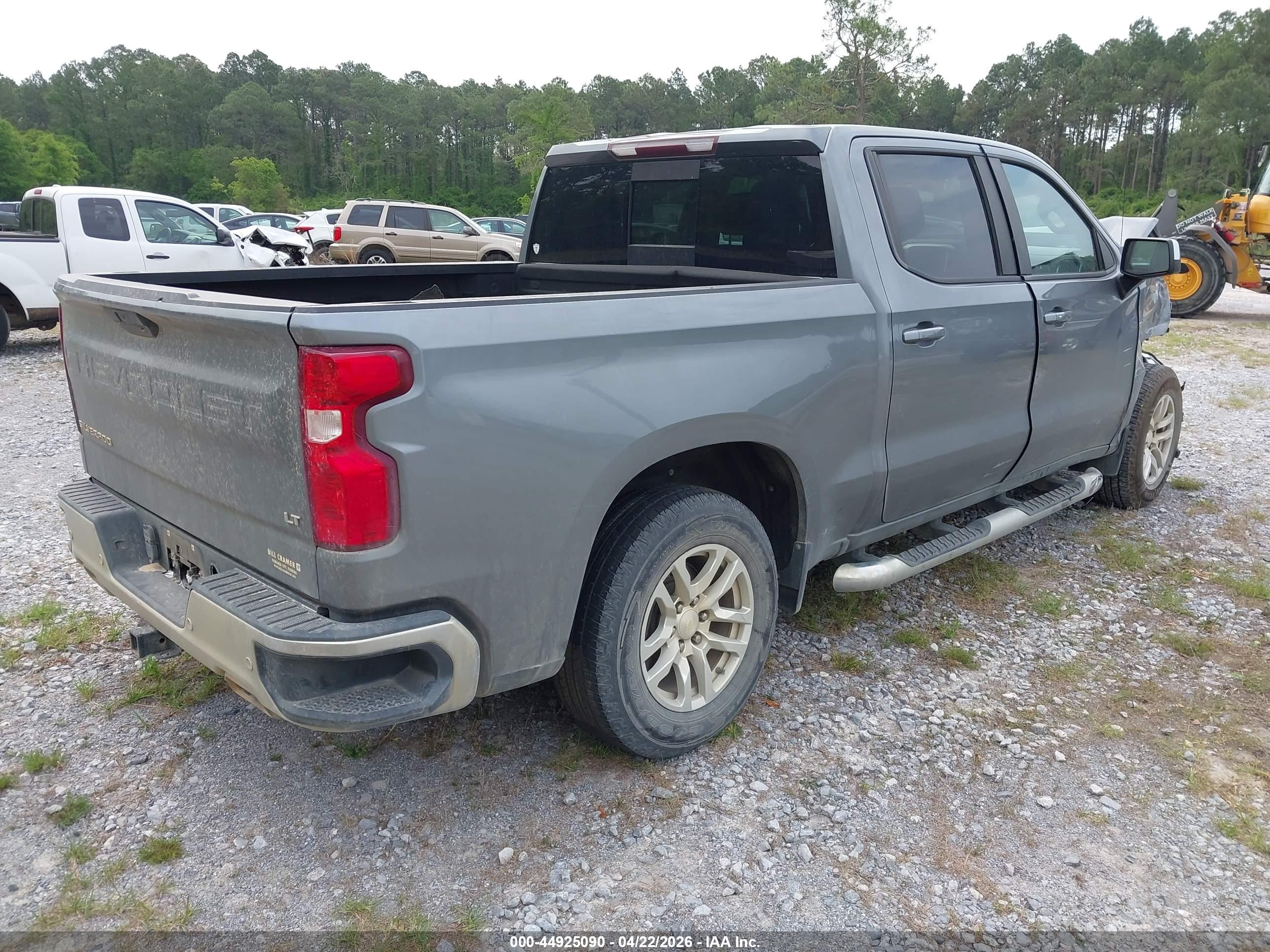CHEVROLET SILVERADO image 4