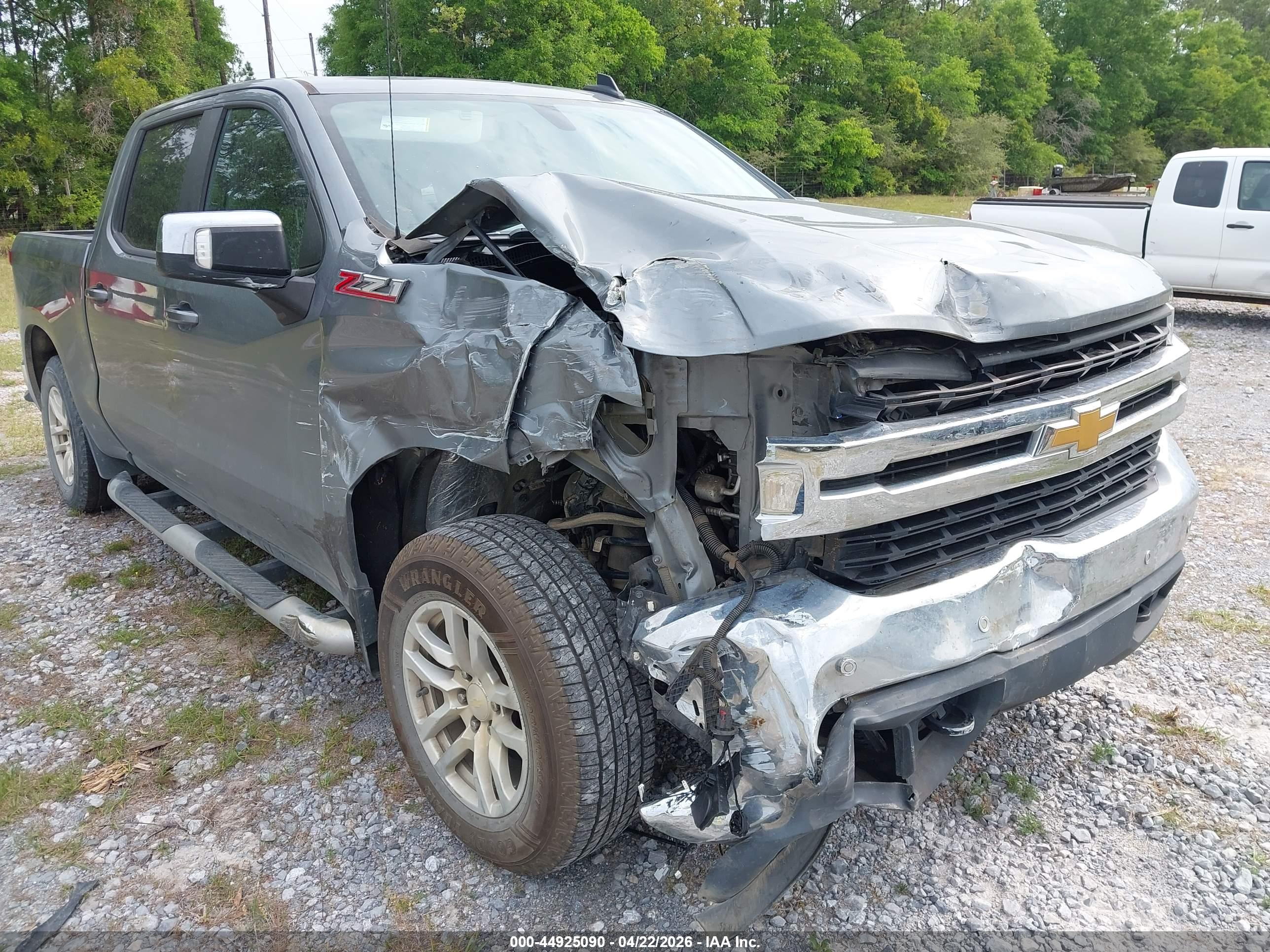 CHEVROLET SILVERADO image 6
