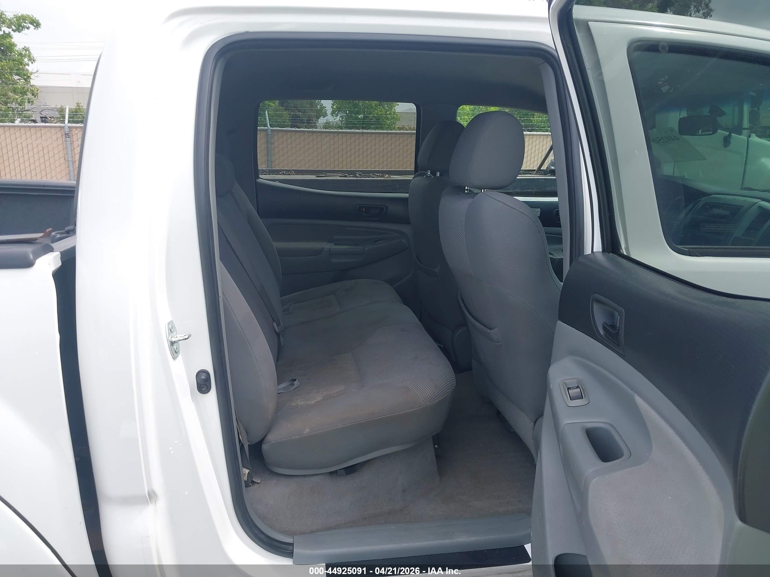TOYOTA TACOMA image 8