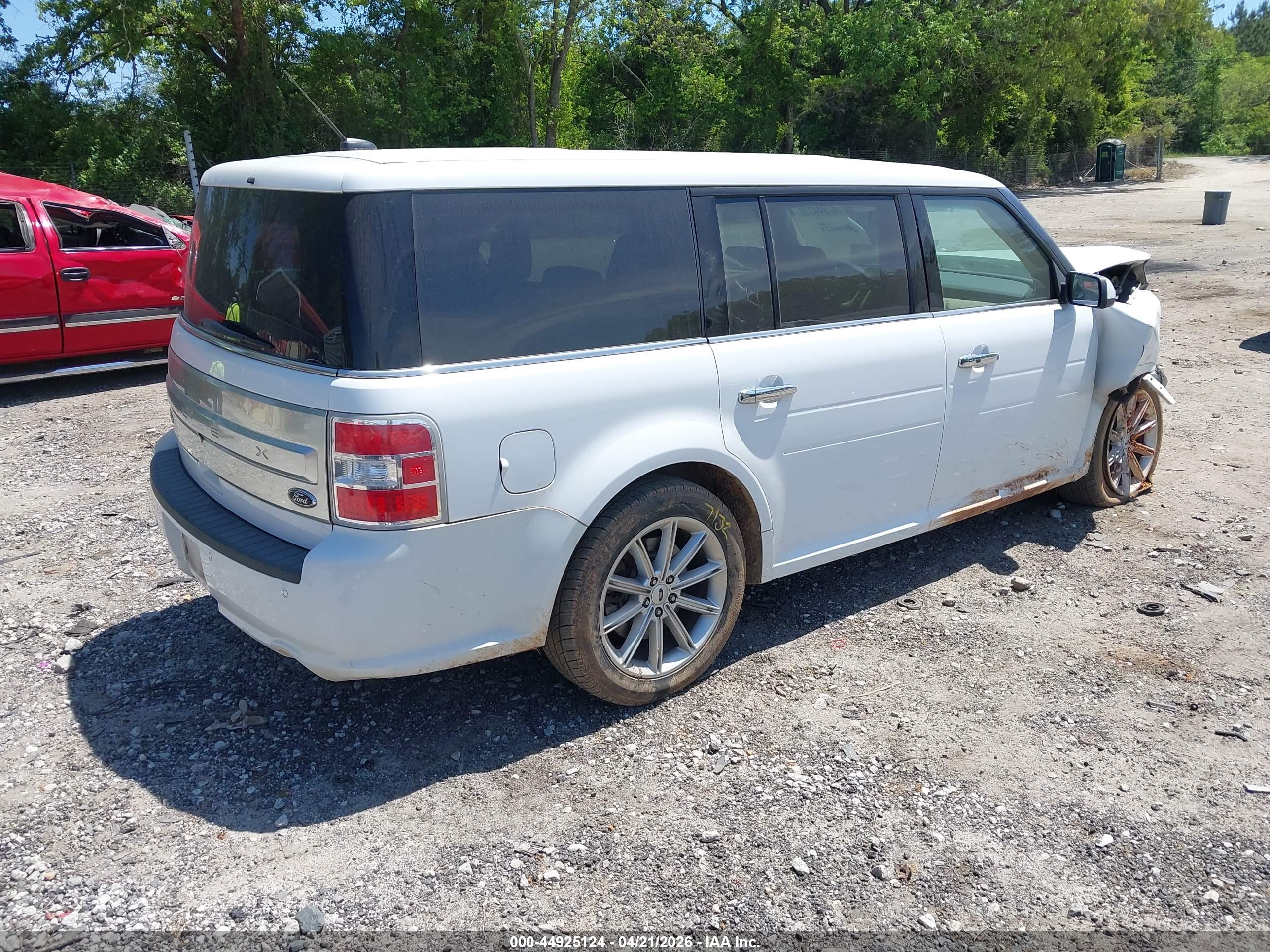 FORD FLEX image 4