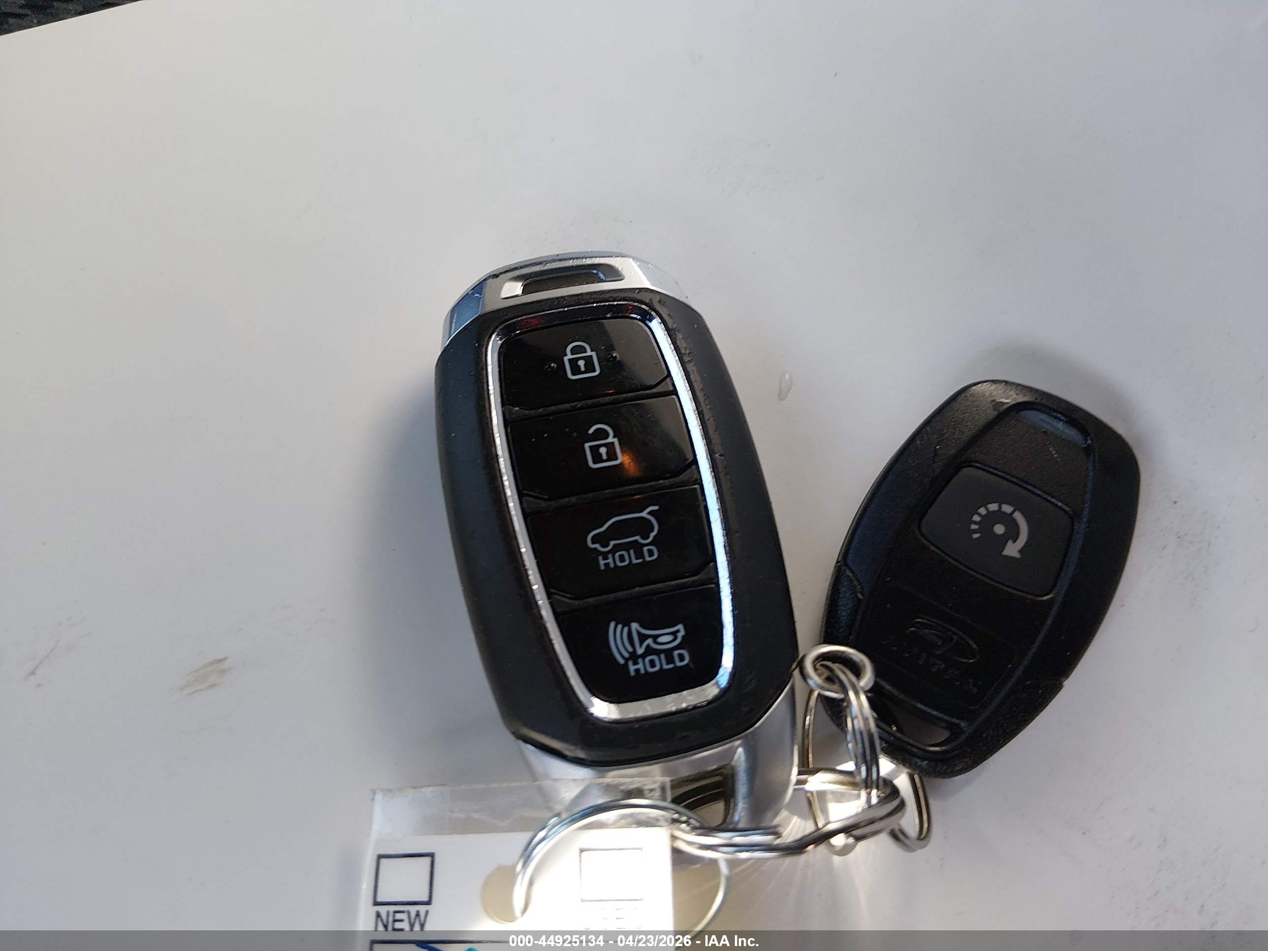 HYUNDAI KONA image 11