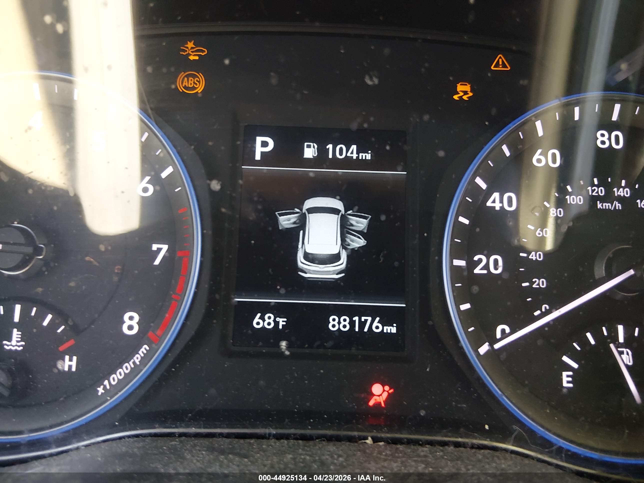 HYUNDAI KONA image 7