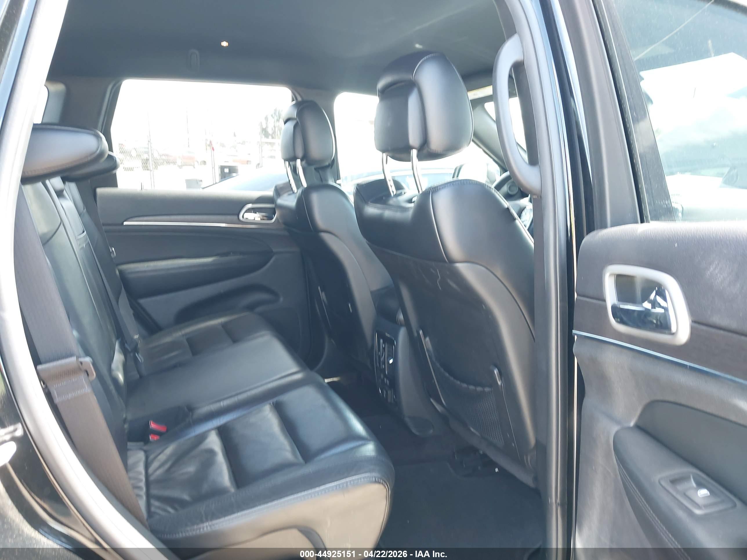 JEEP GRAND image 8