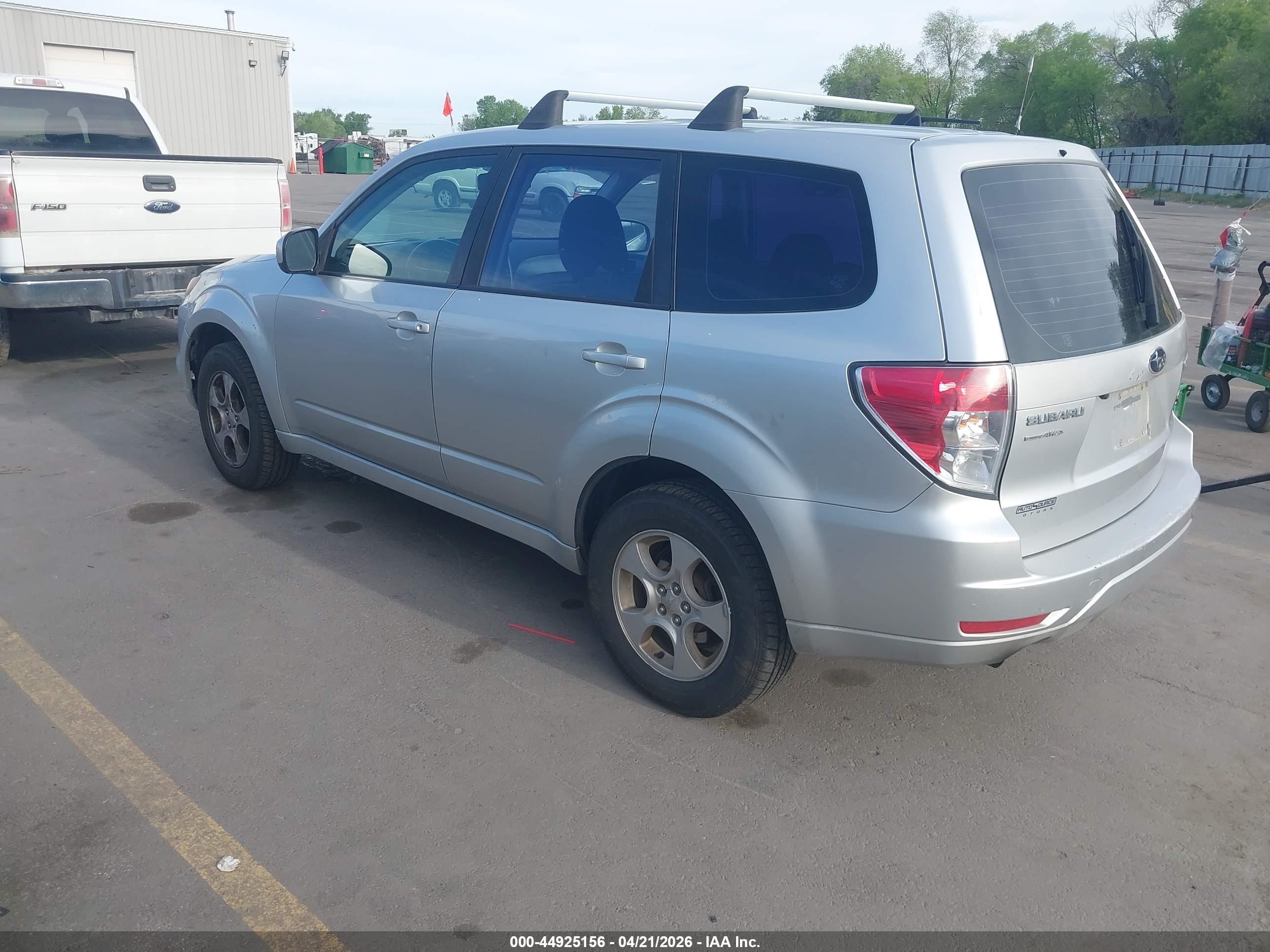 SUBARU FORESTER image 3