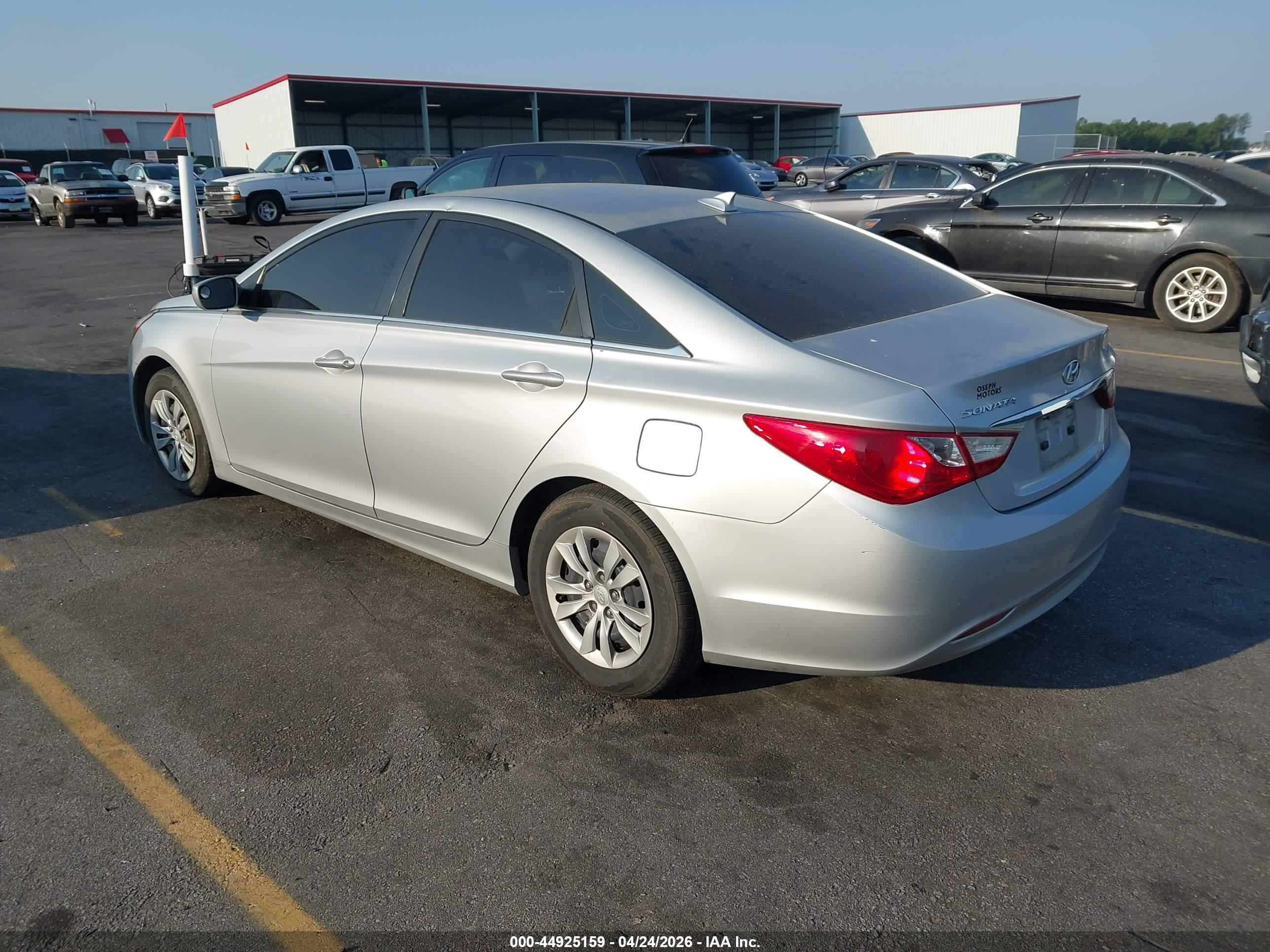 HYUNDAI SONATA image 3