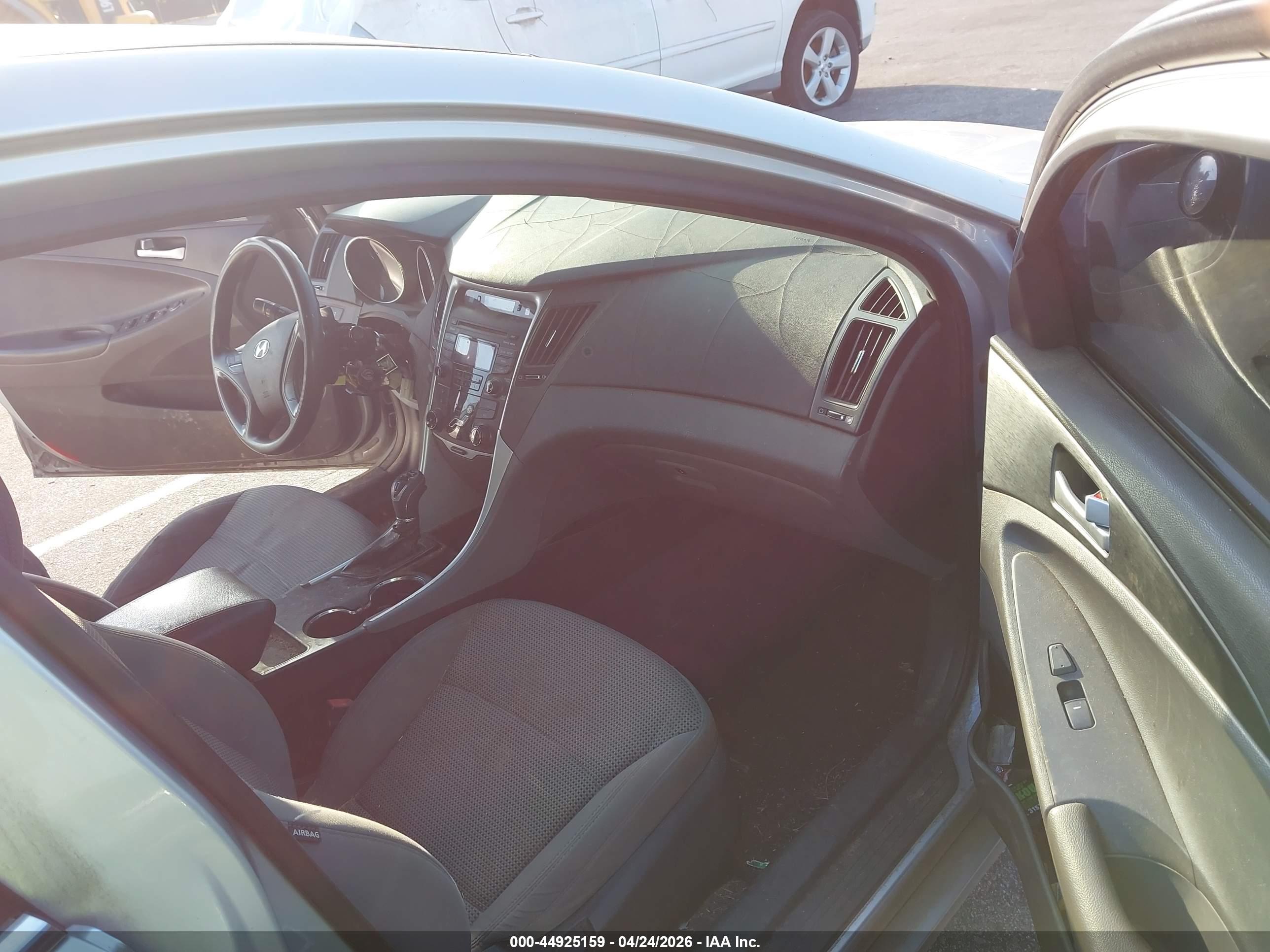 HYUNDAI SONATA image 5