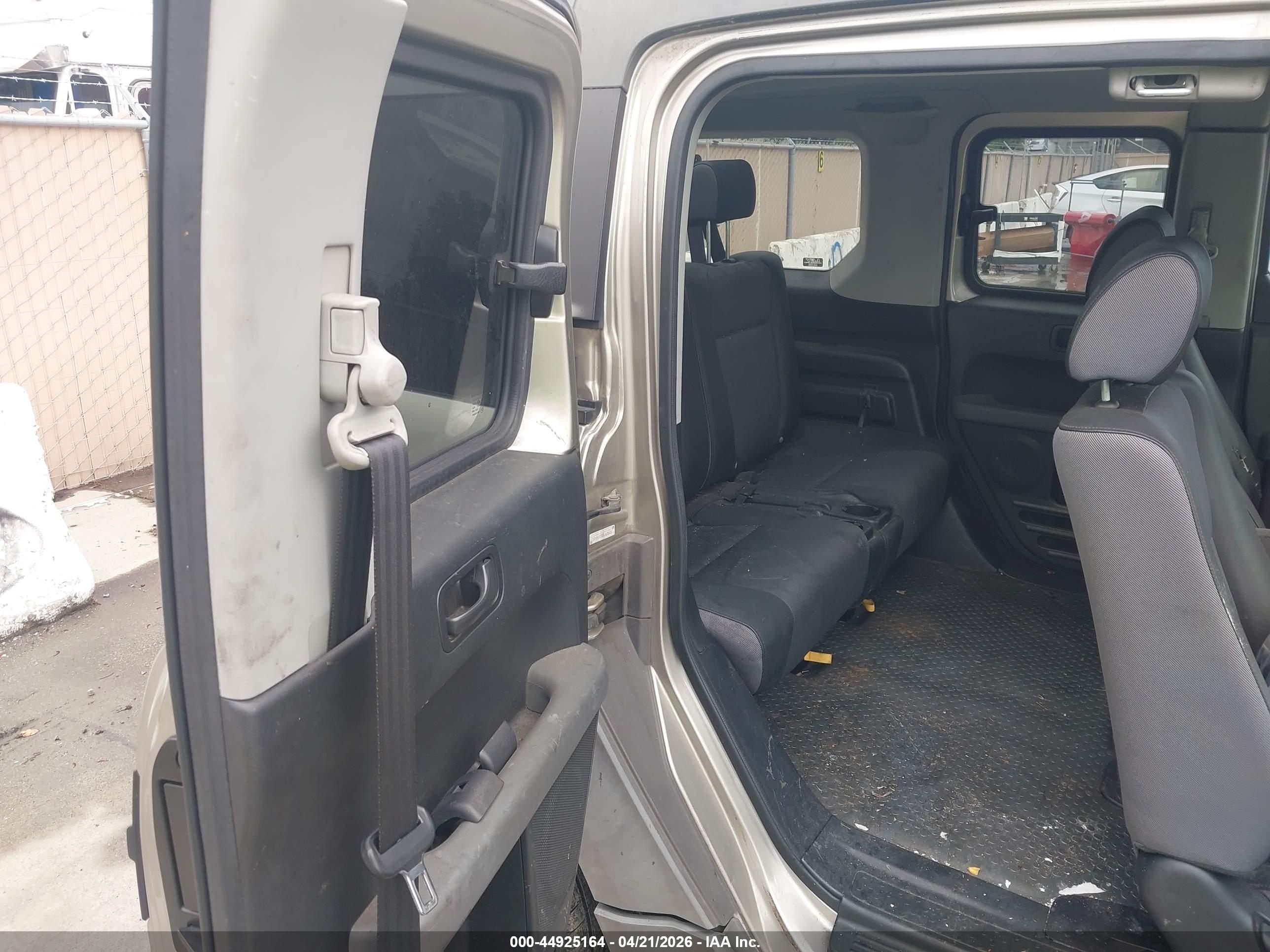 HONDA ELEMENT image 8