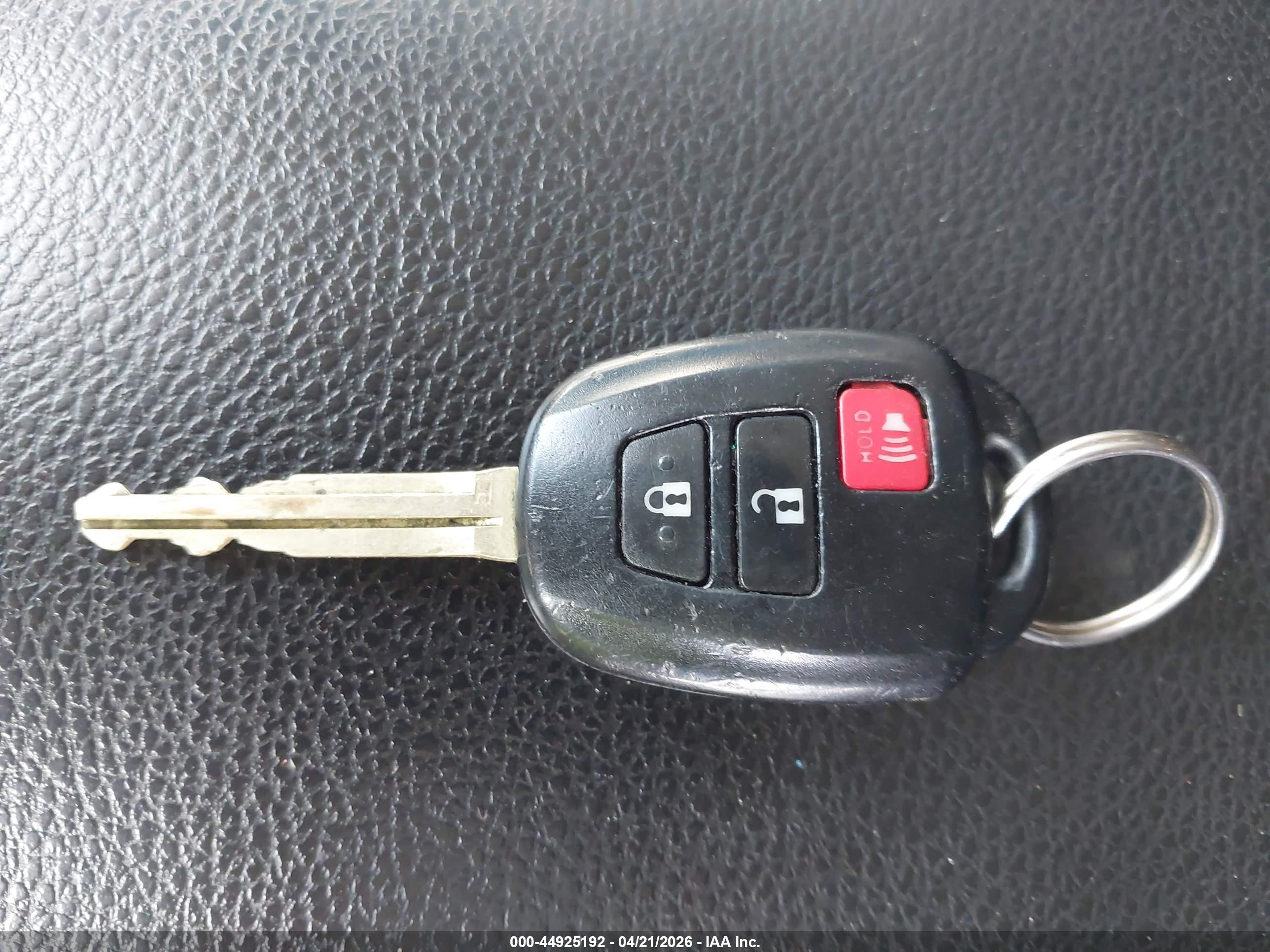 TOYOTA RAV4 image 11