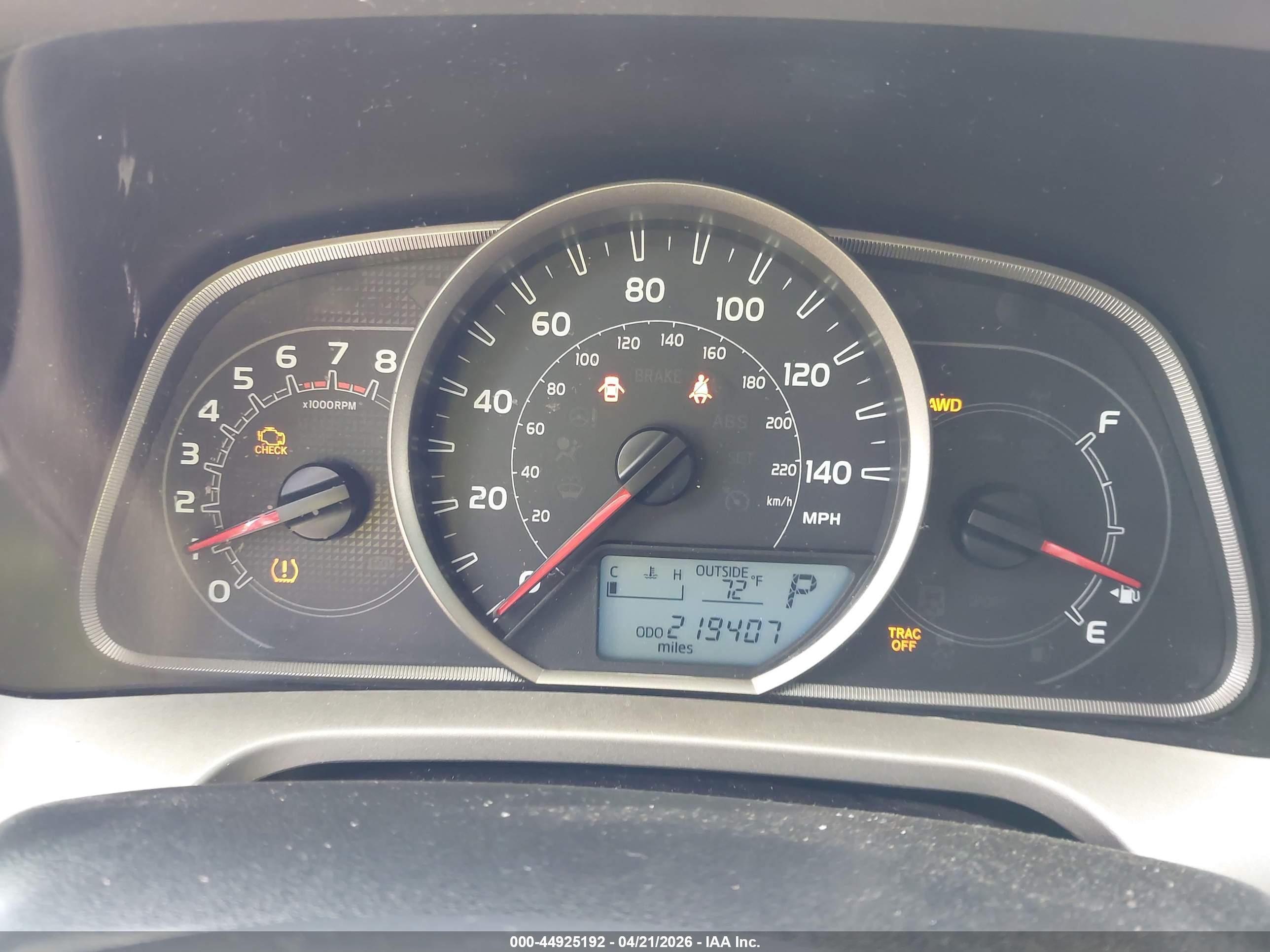 TOYOTA RAV4 image 7