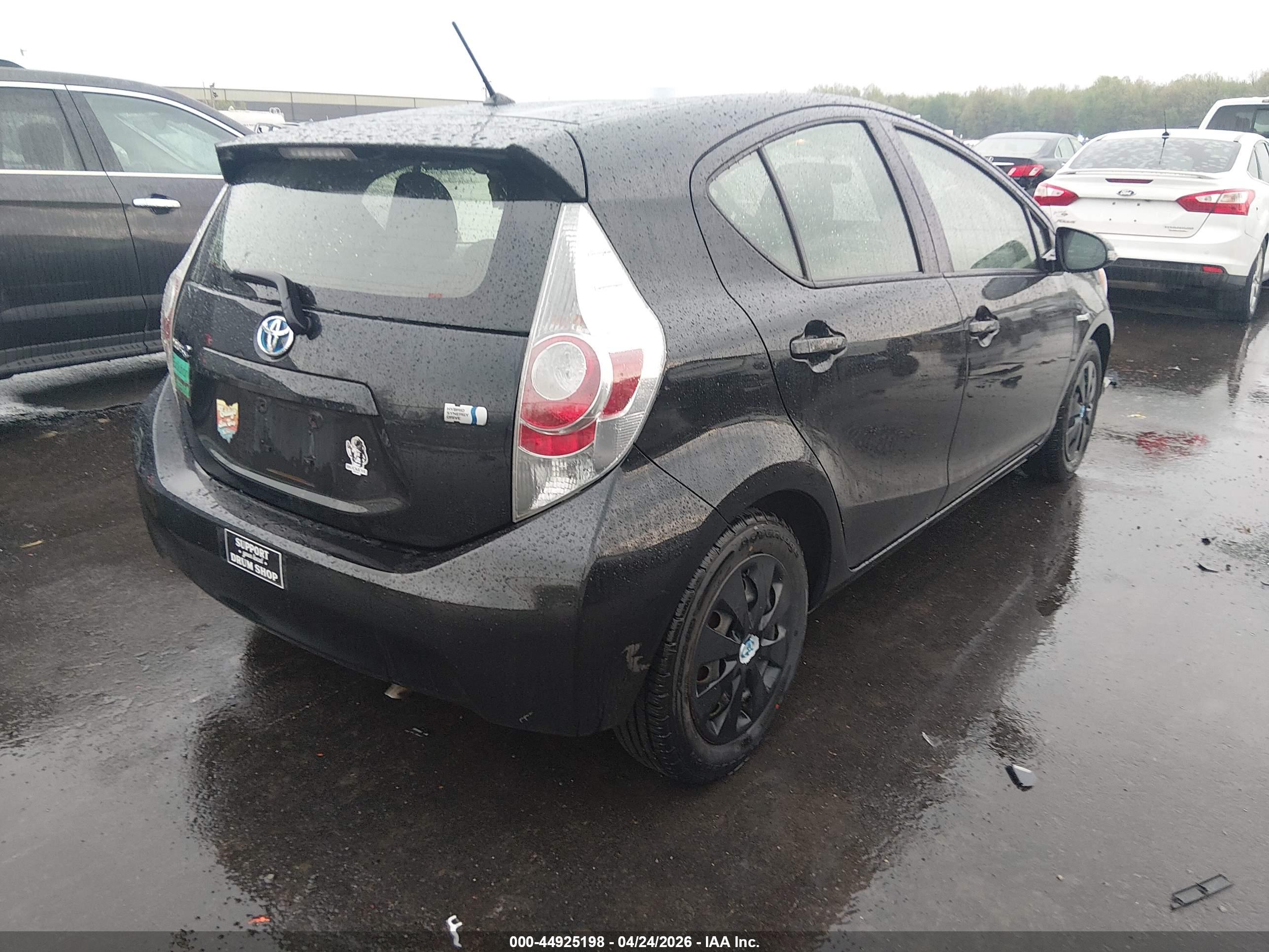 TOYOTA PRIUS image 4
