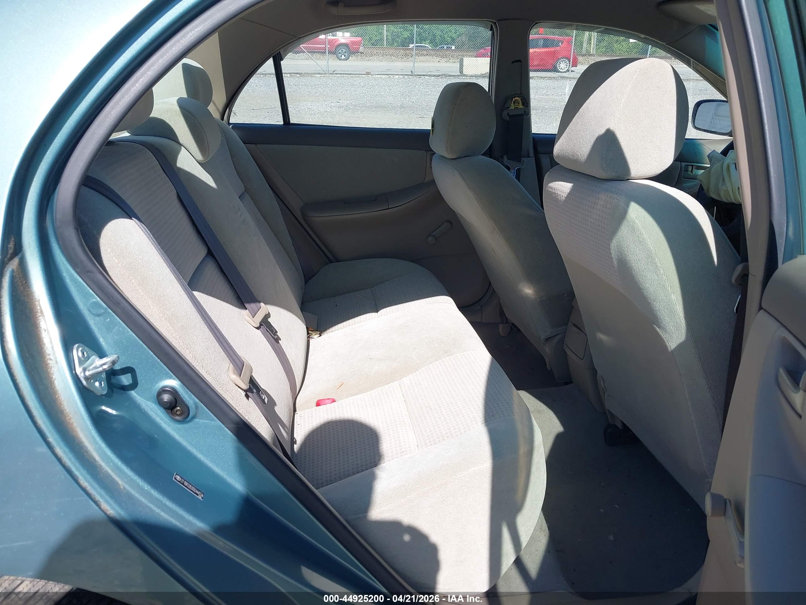 TOYOTA COROLLA image 8