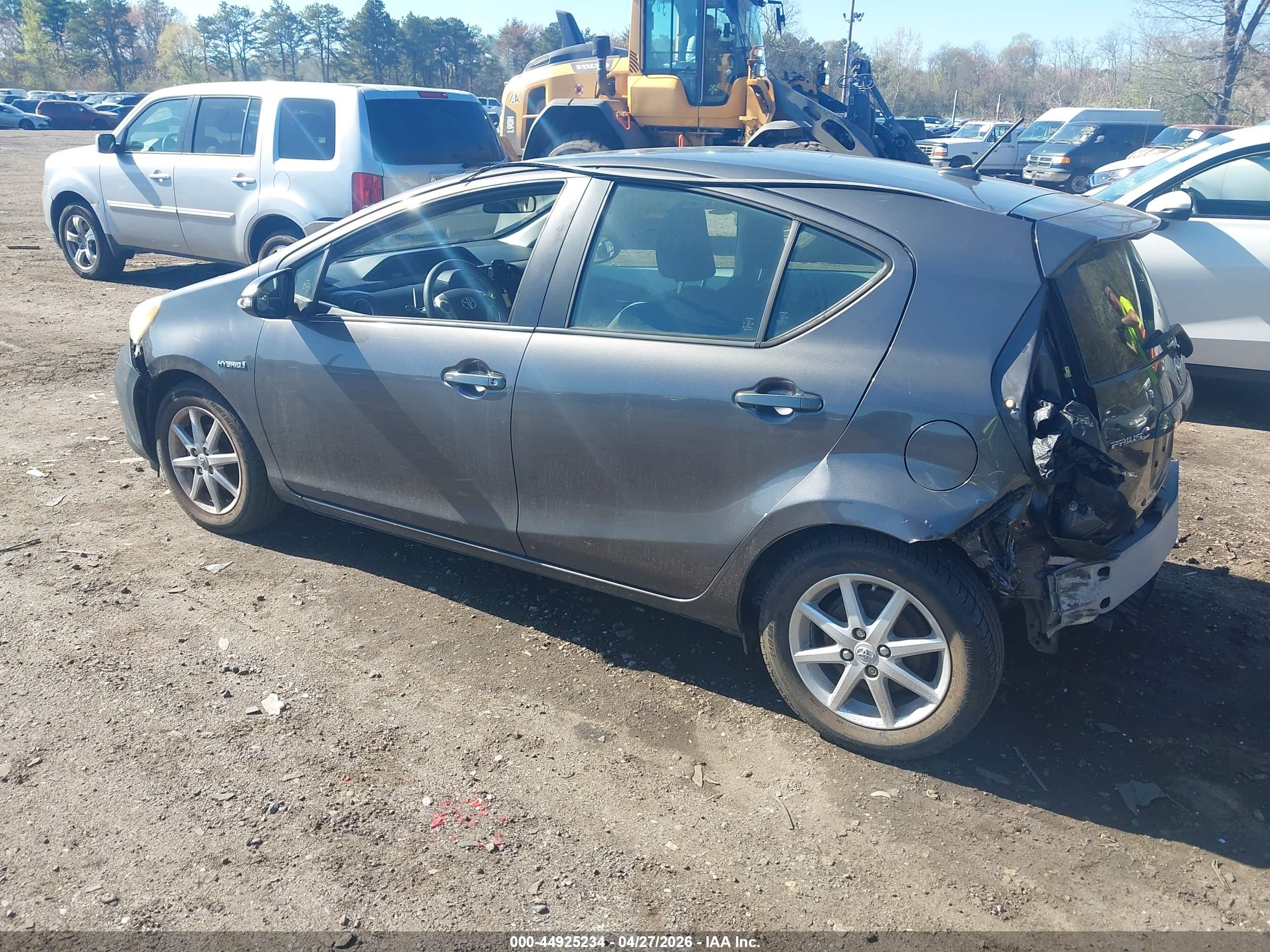 TOYOTA PRIUS image 3