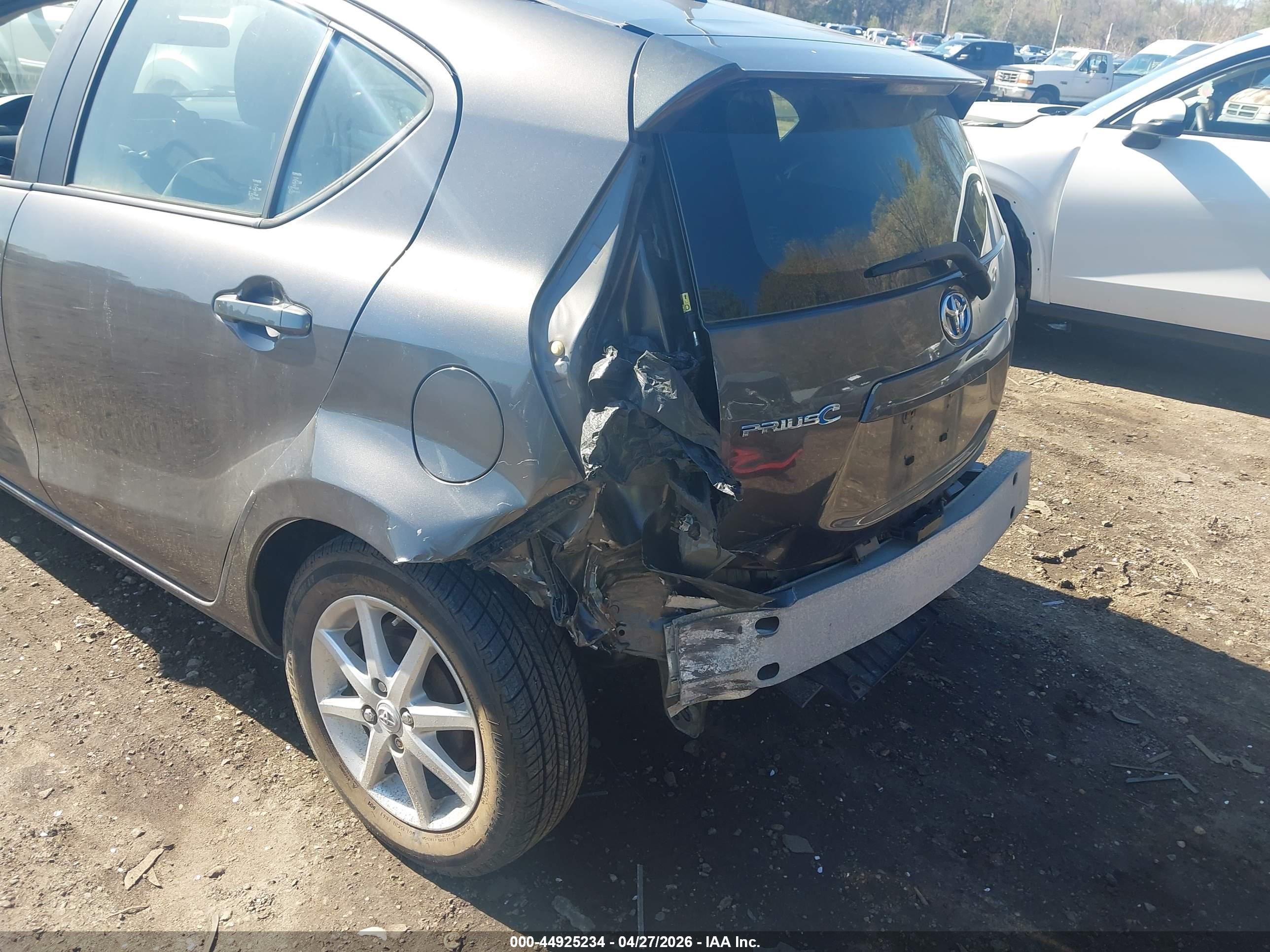 TOYOTA PRIUS image 6