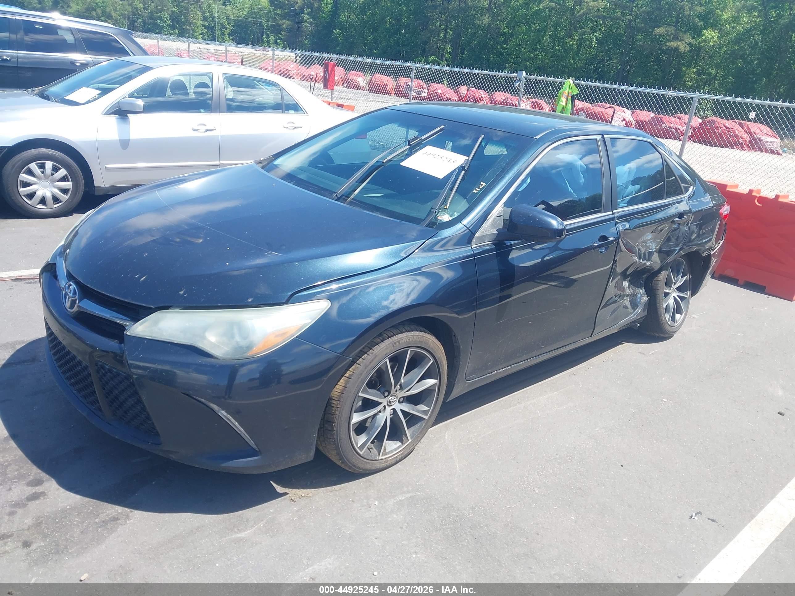 TOYOTA CAMRY image 2