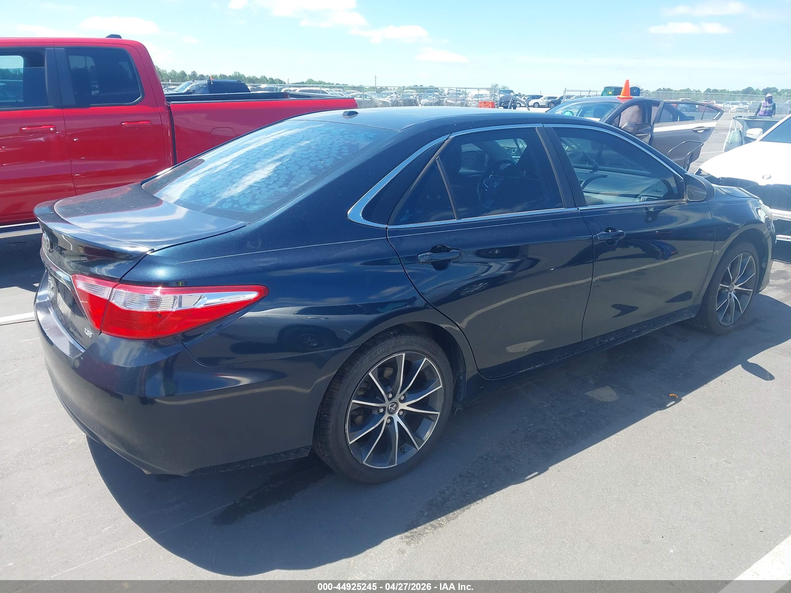 TOYOTA CAMRY image 4
