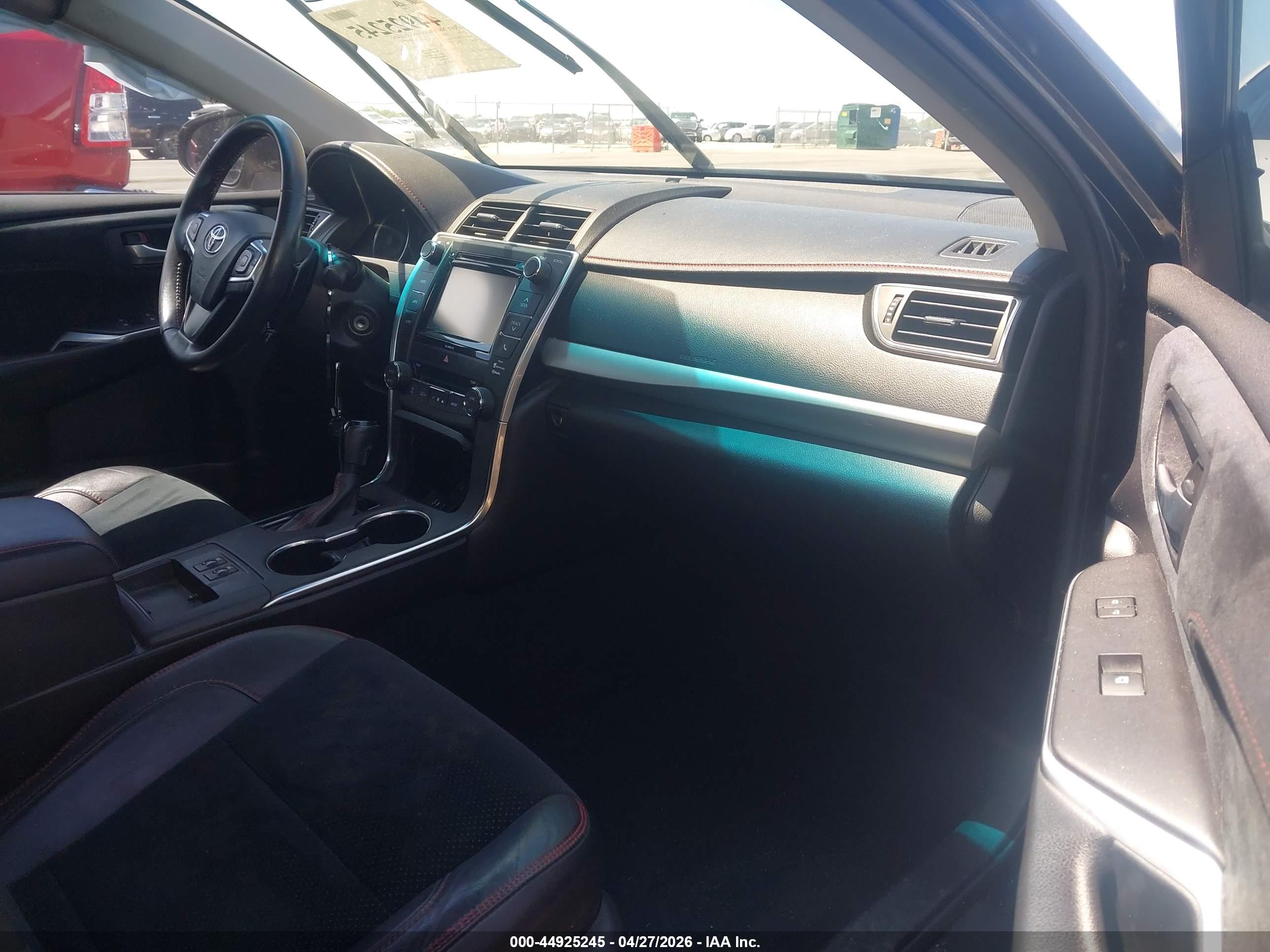 TOYOTA CAMRY image 5
