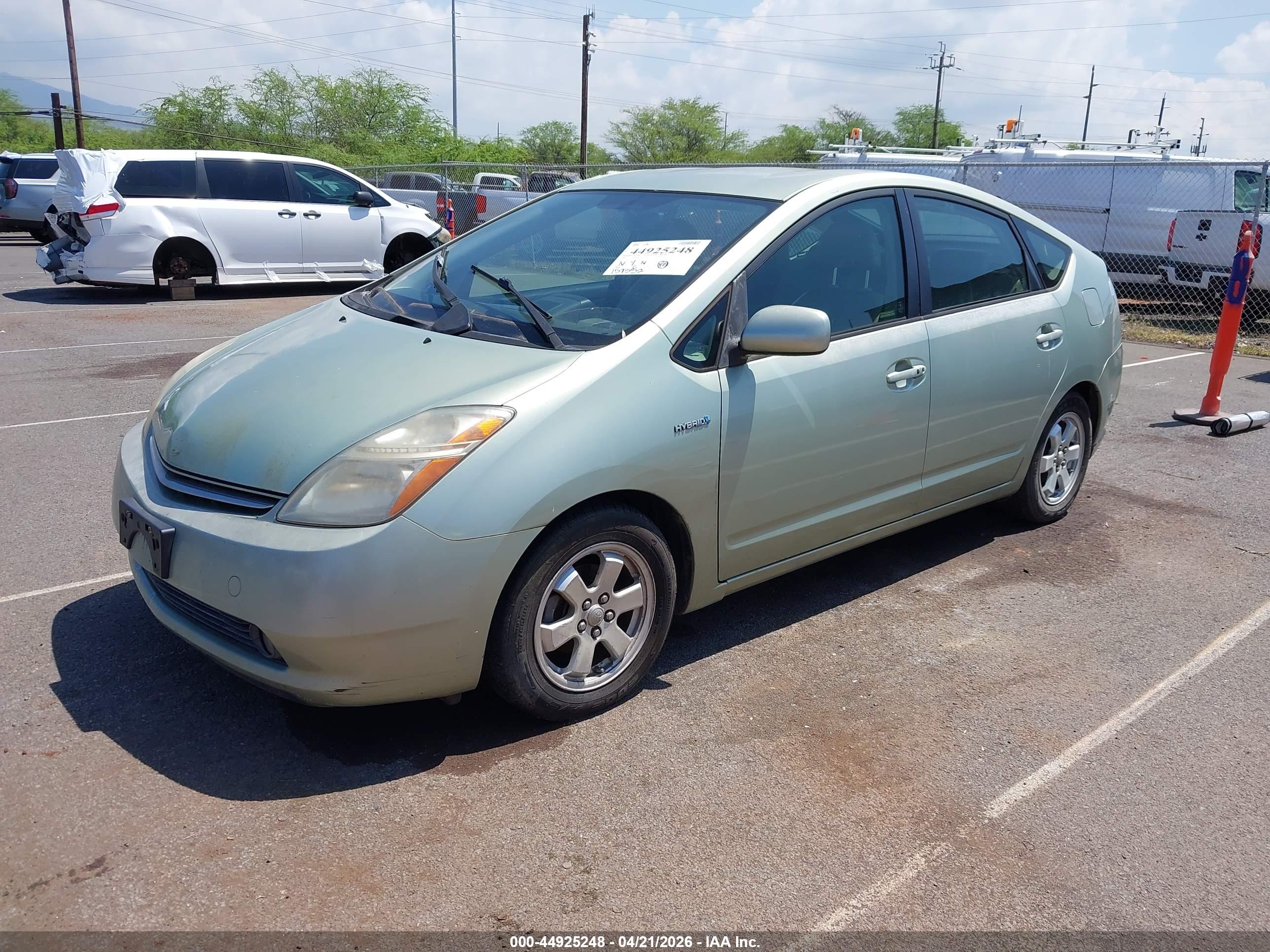 TOYOTA PRIUS image 2