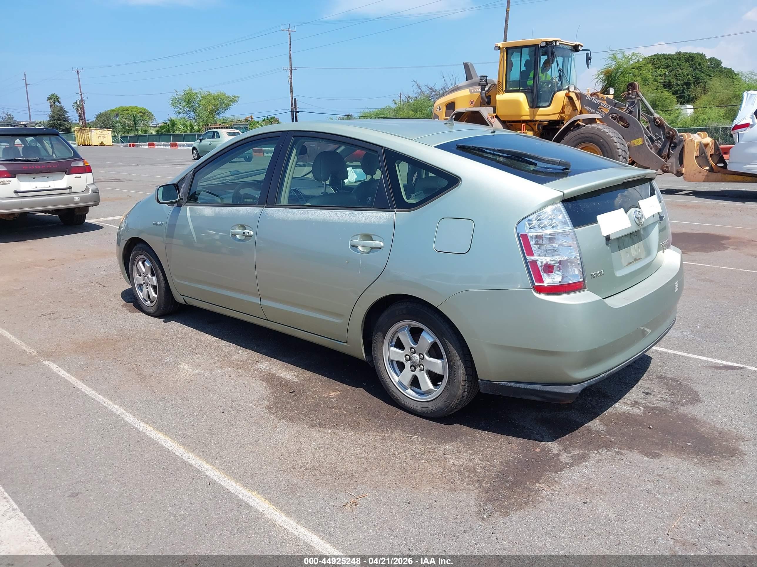 TOYOTA PRIUS image 3