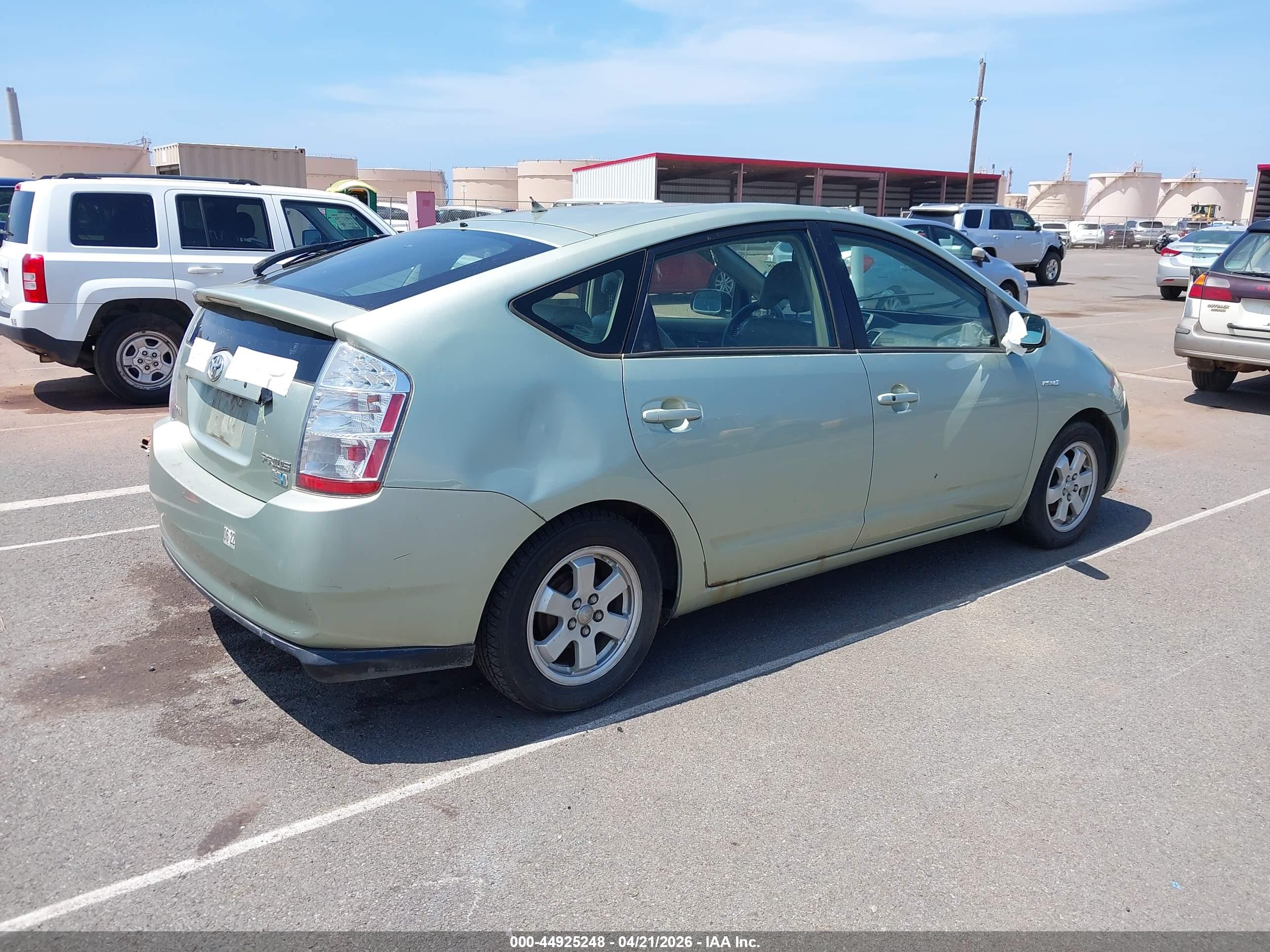 TOYOTA PRIUS image 4