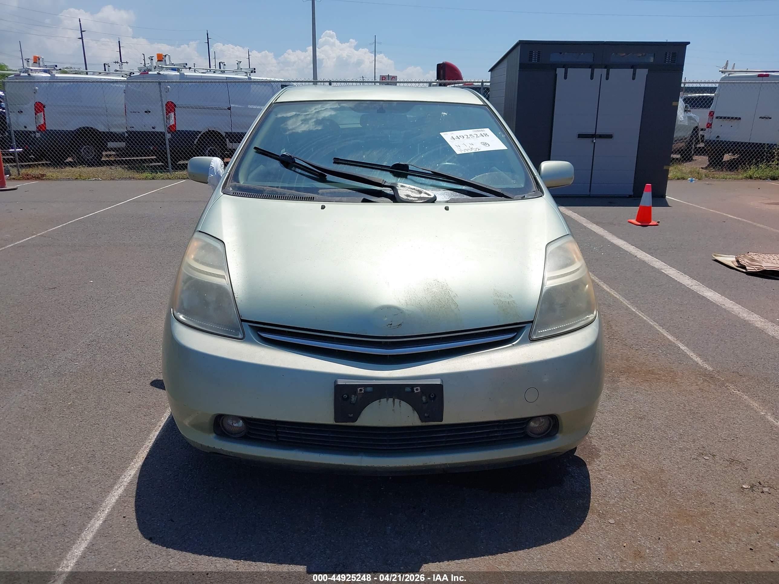 TOYOTA PRIUS image 6