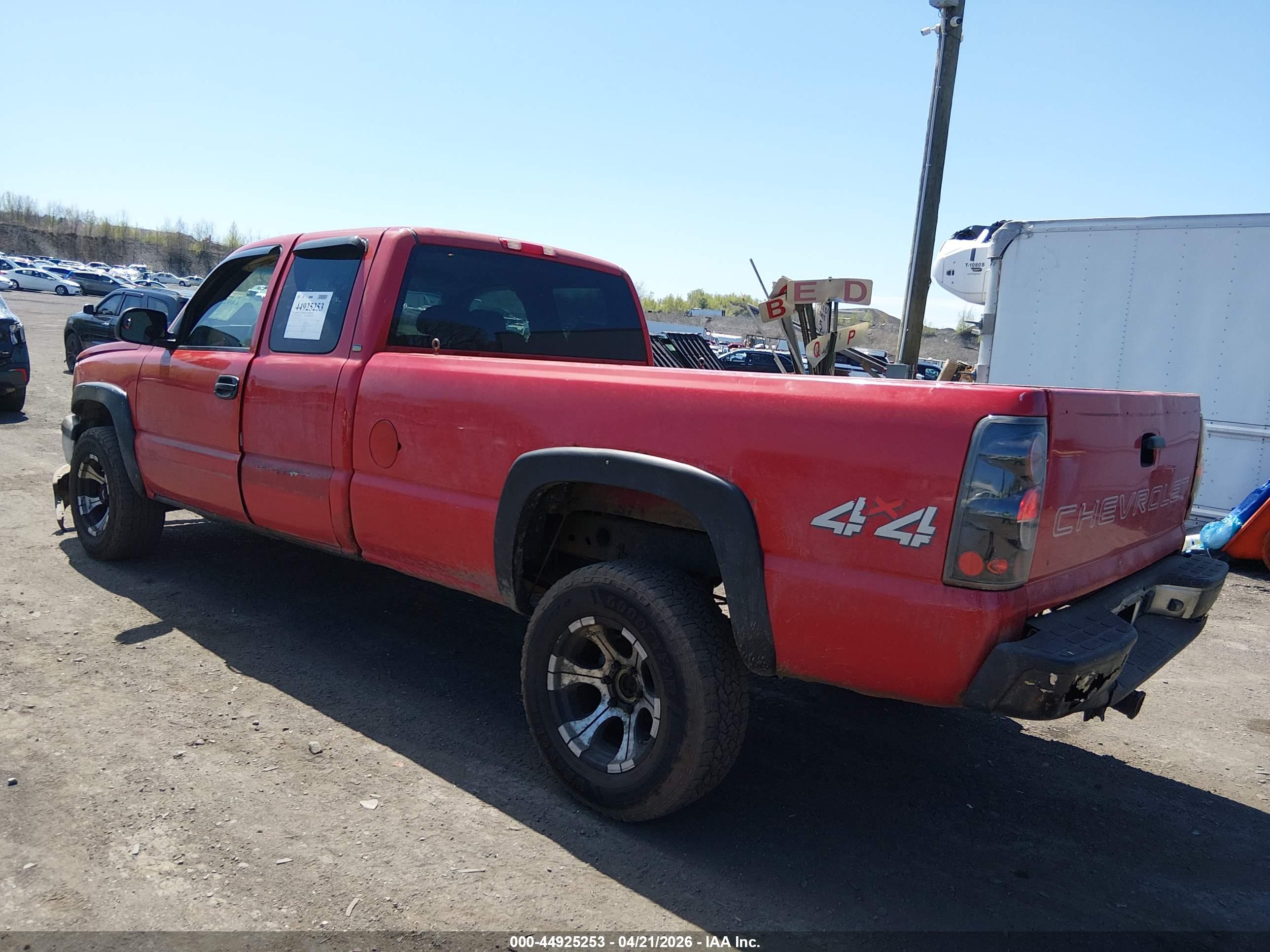 CHEVROLET SILVERADO image 3