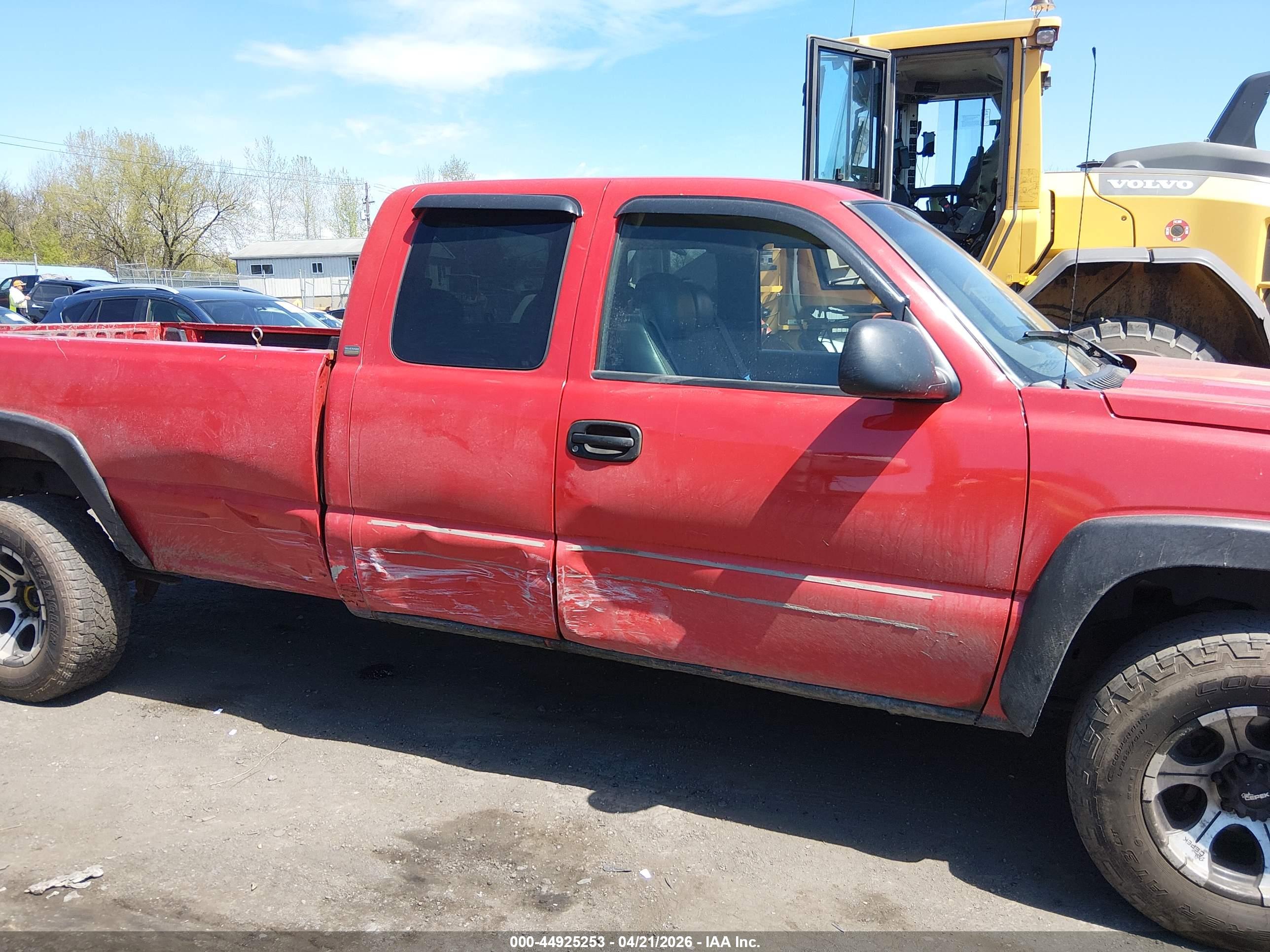 CHEVROLET SILVERADO image 6