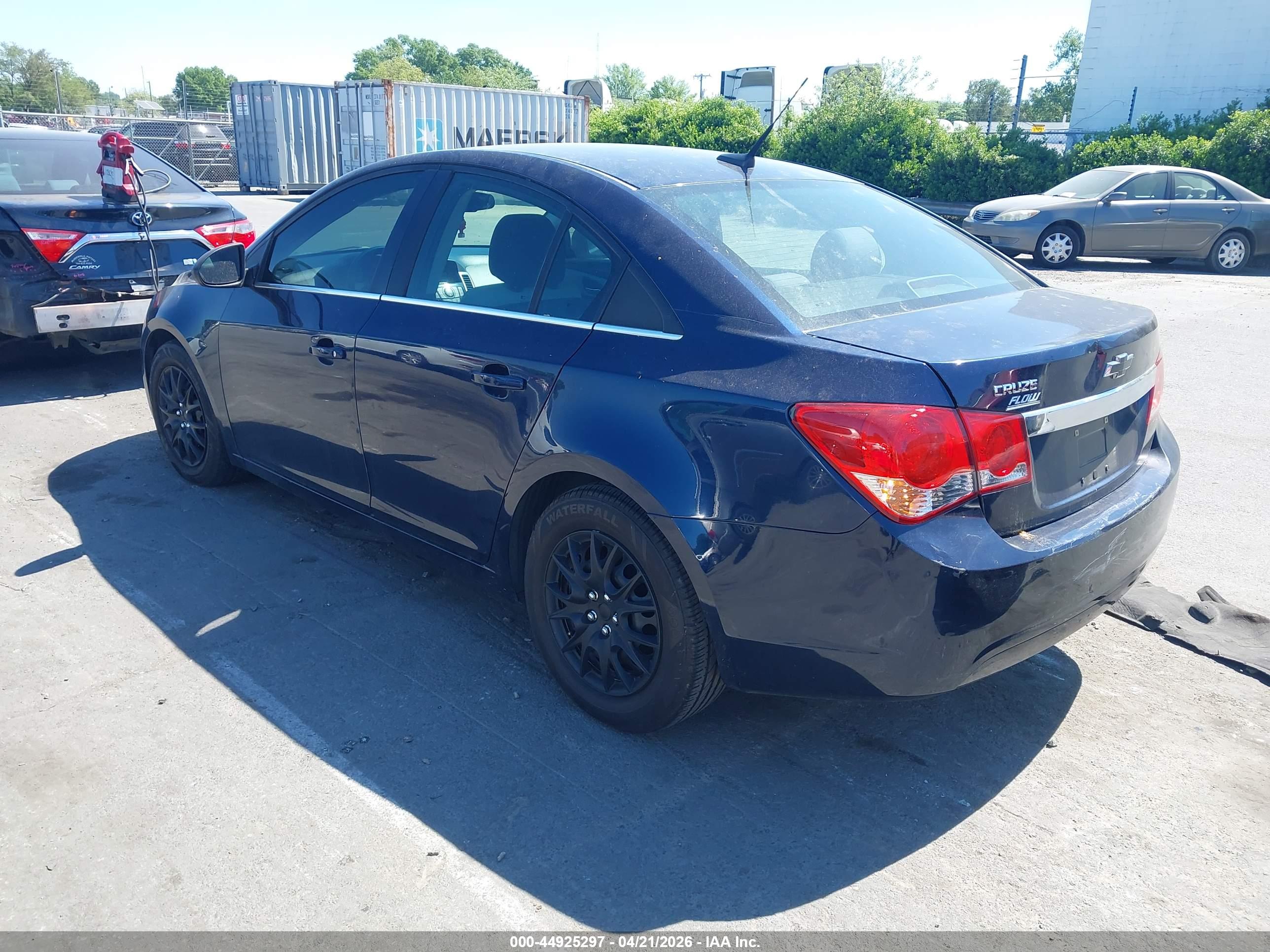 CHEVROLET CRUZE image 3