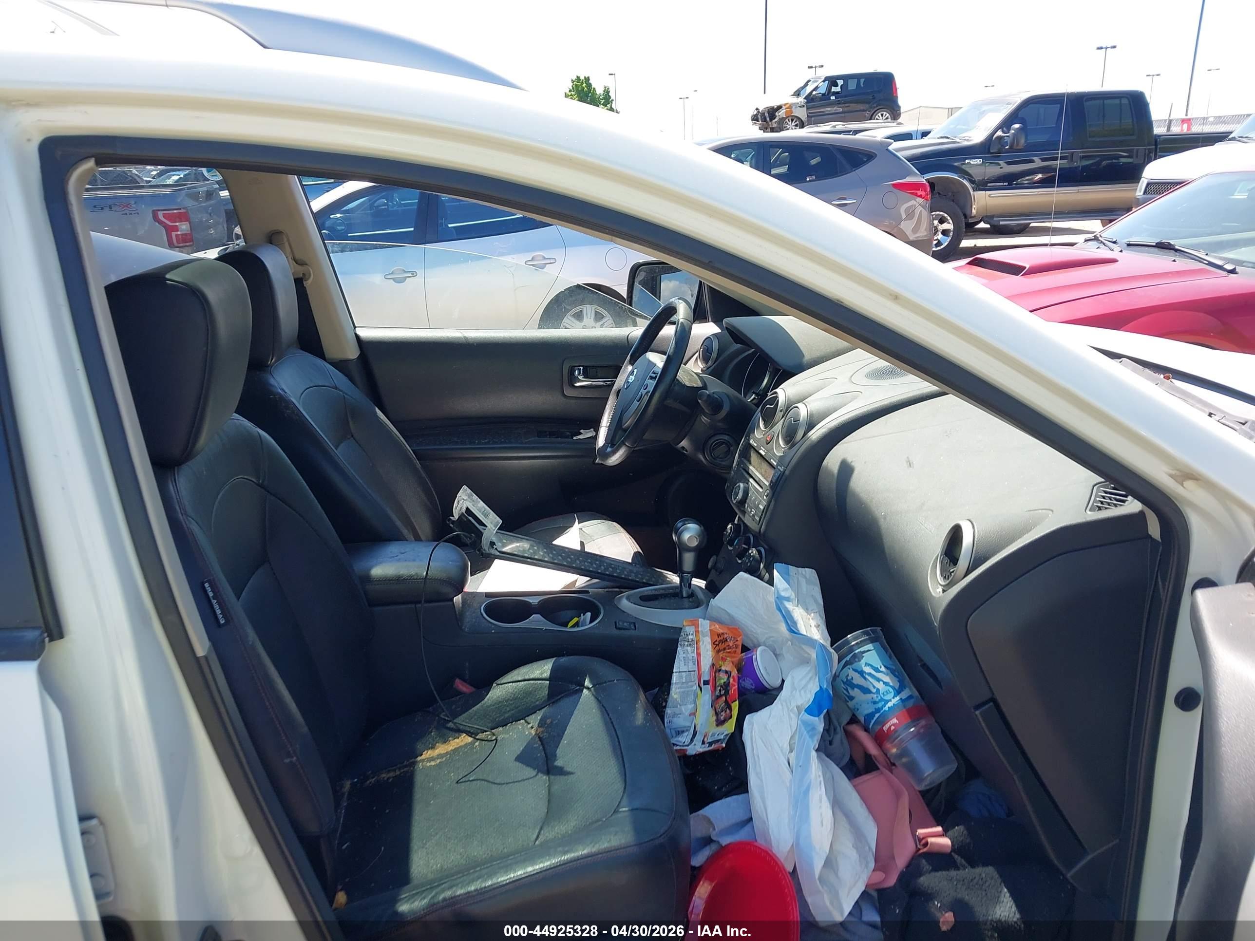 NISSAN ROGUE image 5