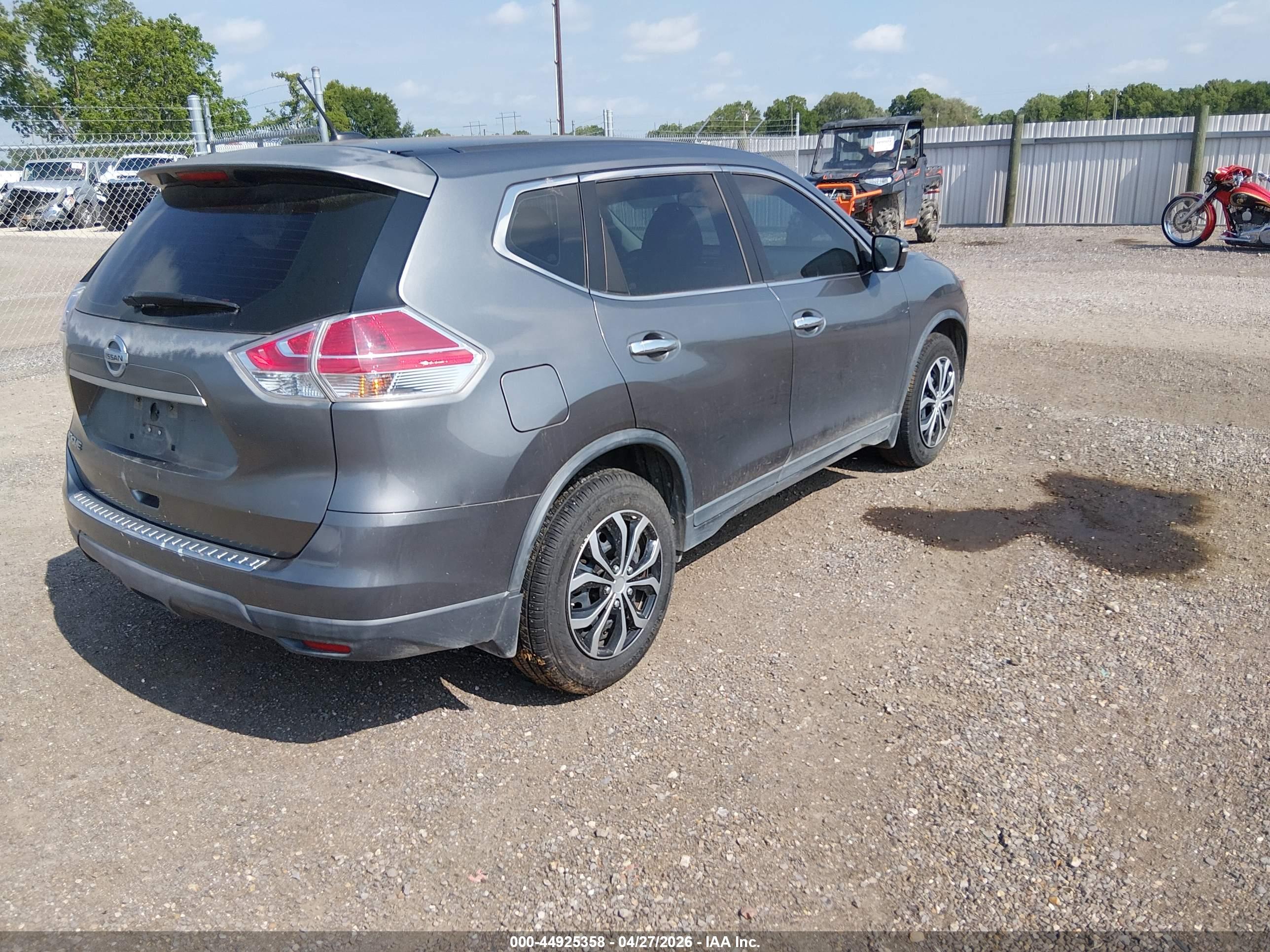 NISSAN ROGUE image 4