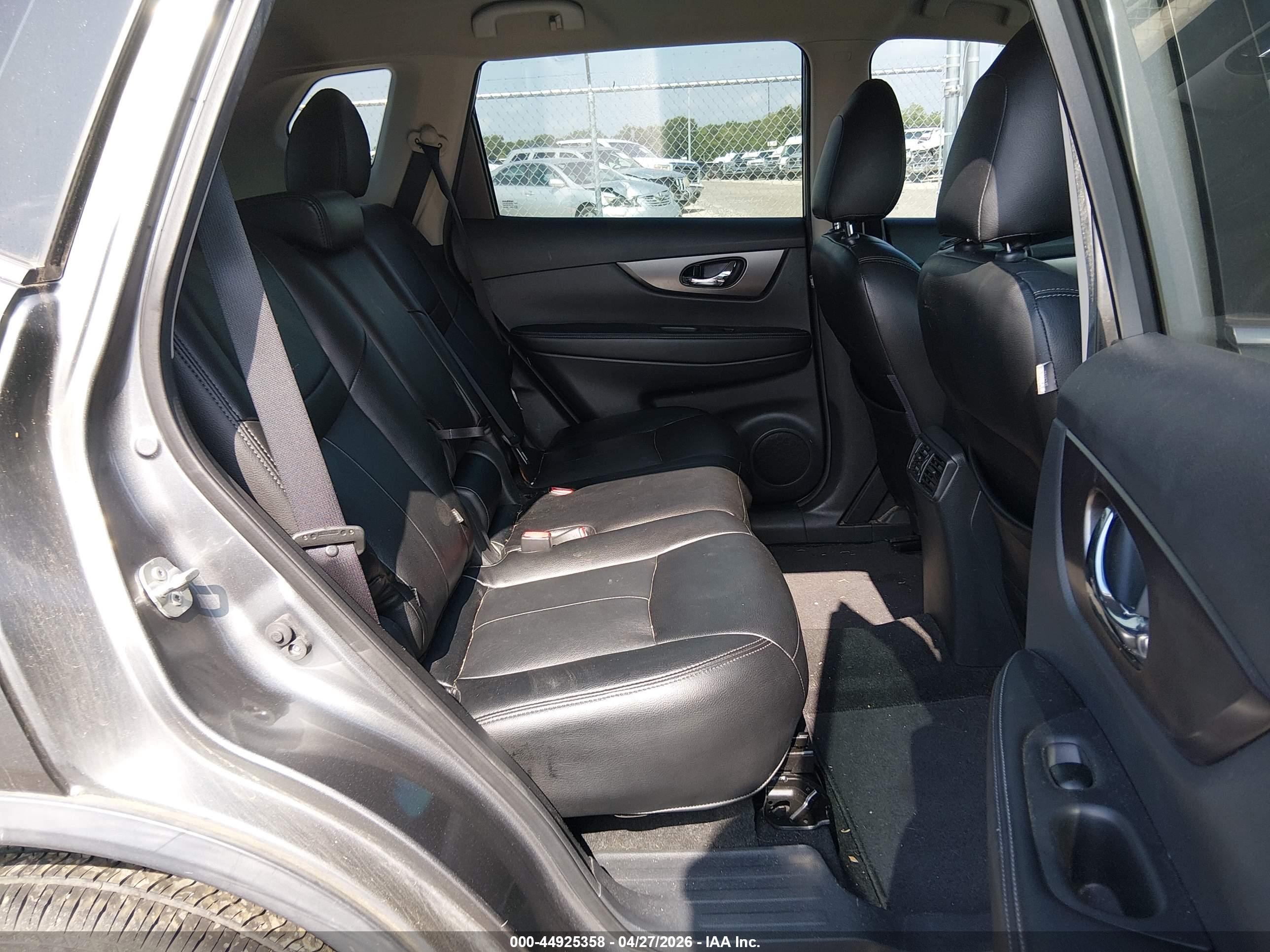 NISSAN ROGUE image 8