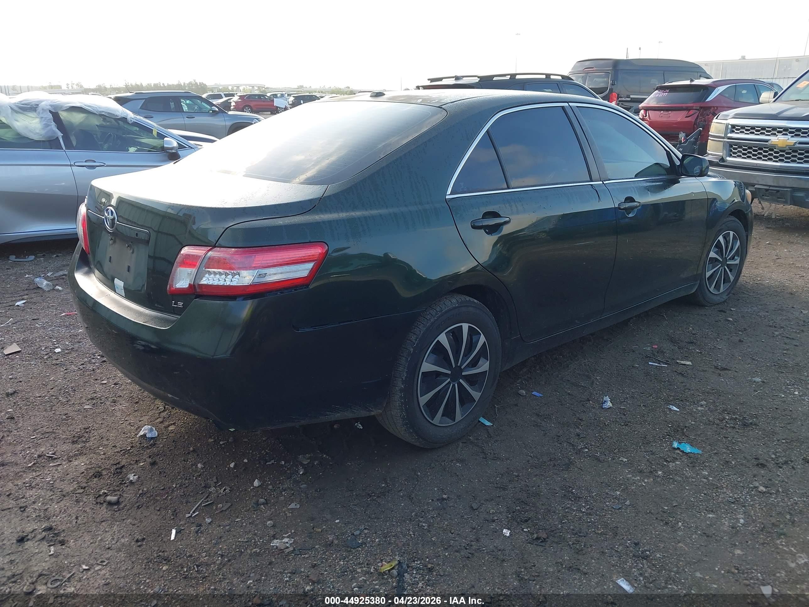 TOYOTA CAMRY image 4