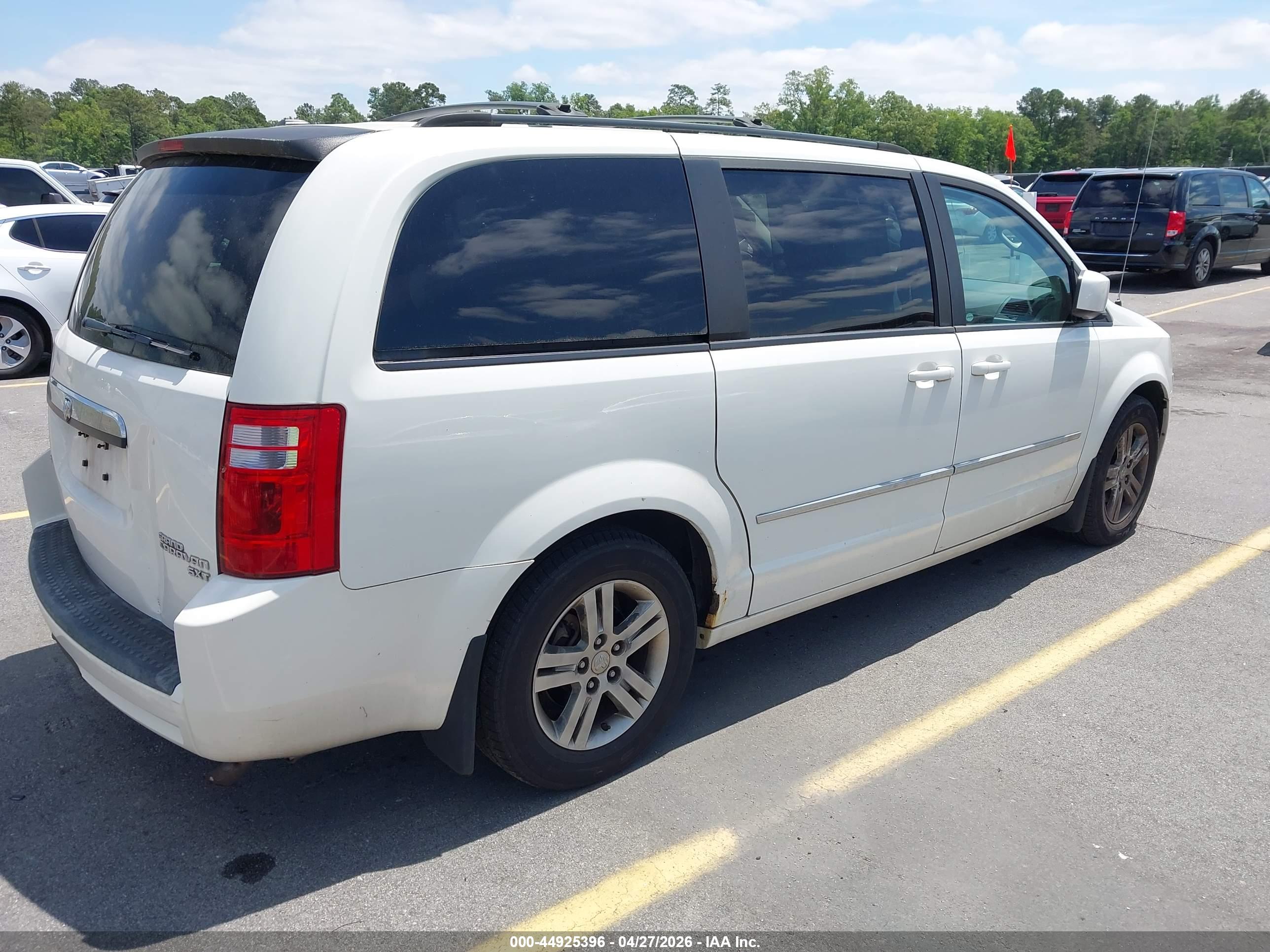 DODGE GRAND image 4