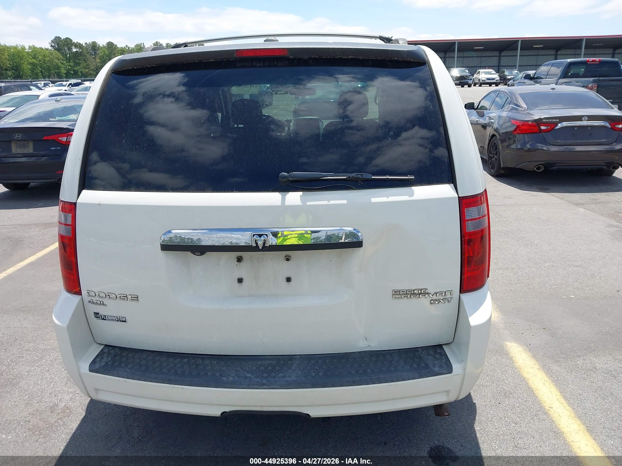 DODGE GRAND image 6